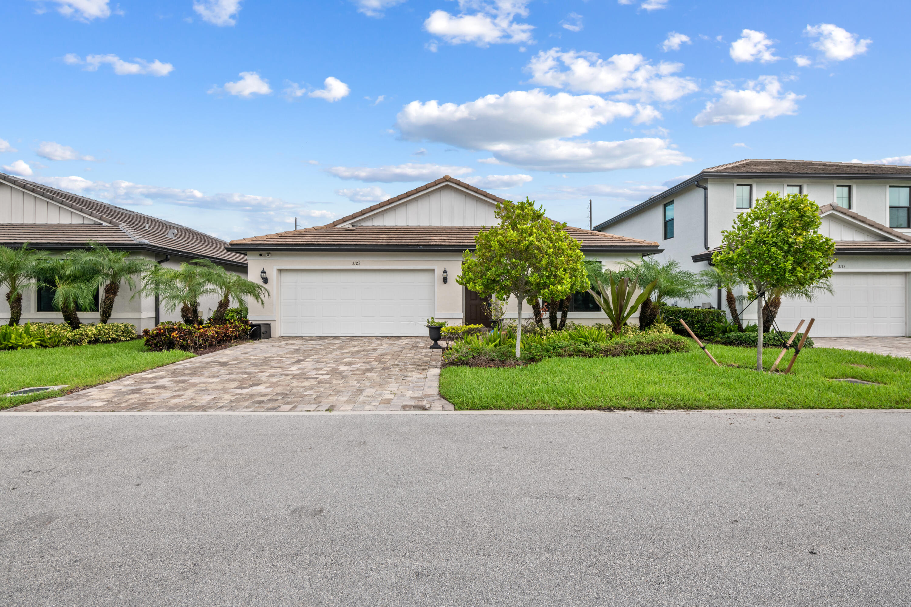 3125 BUTTONWOOD, Lauderdale Lakes FL 33311