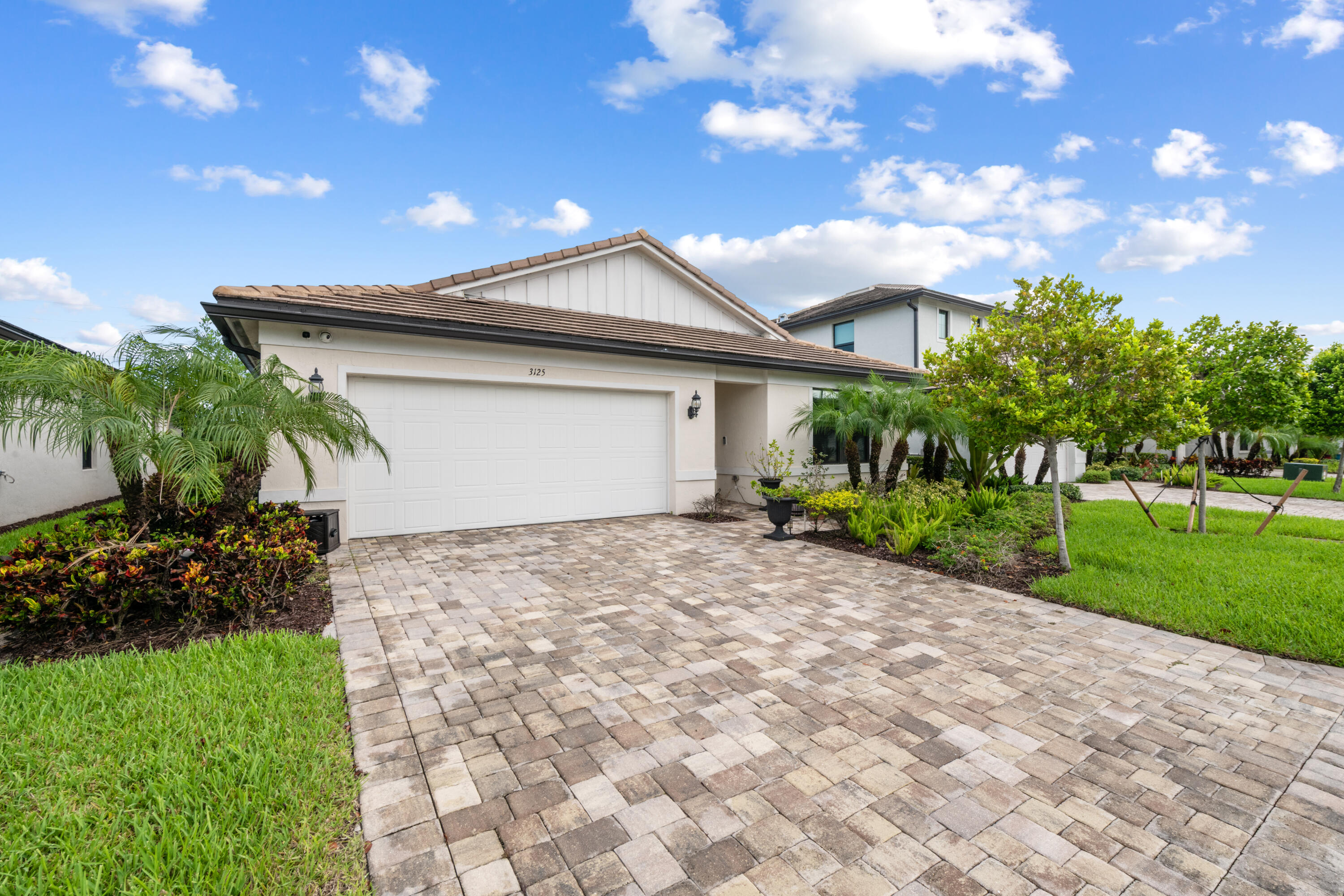 3125 BUTTONWOOD, Lauderdale Lakes FL 33311