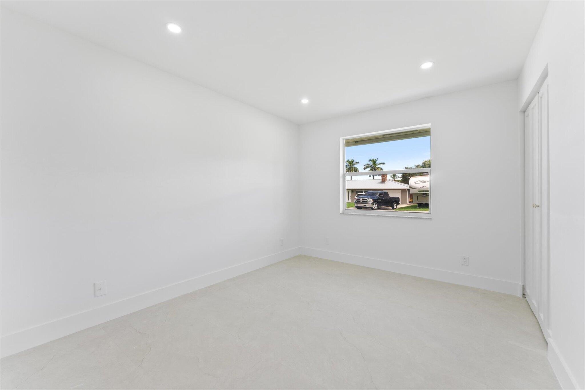 6873 S PLYMOUTH, Lake Worth FL 33462