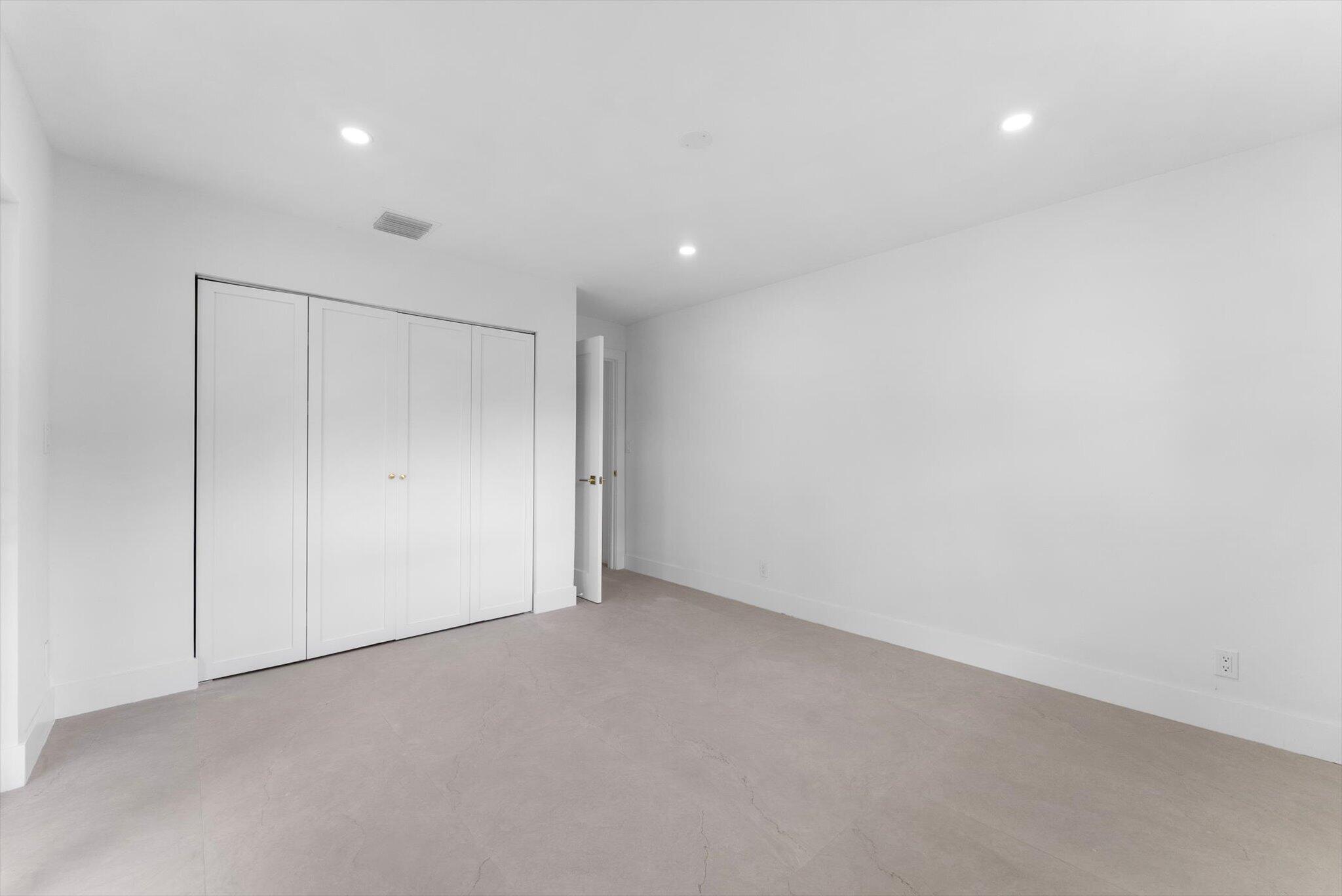 6873 S PLYMOUTH, Lake Worth FL 33462