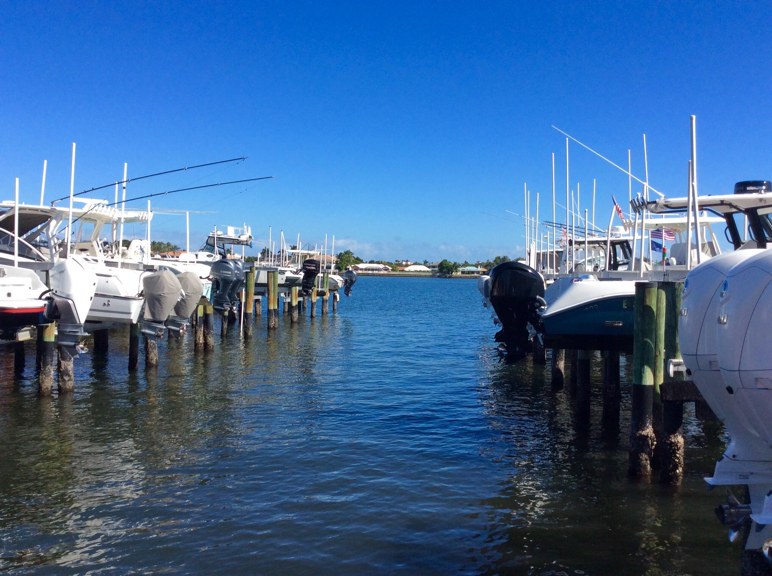 103 Yacht Club #104, Hypoluxo FL 33462