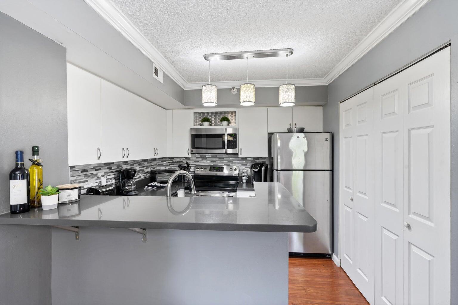 103 Yacht Club #104, Hypoluxo FL 33462