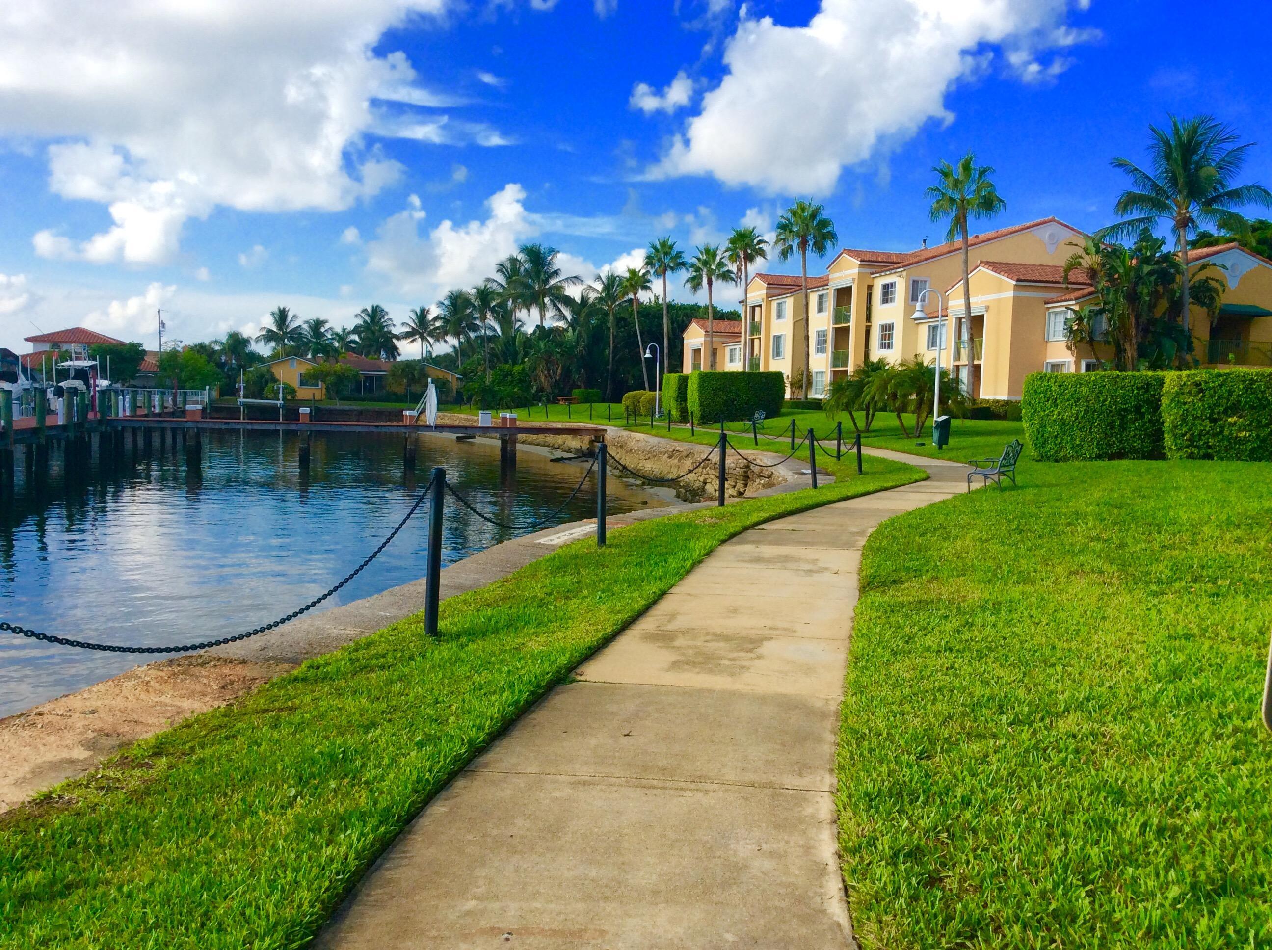 103 Yacht Club #104, Hypoluxo FL 33462