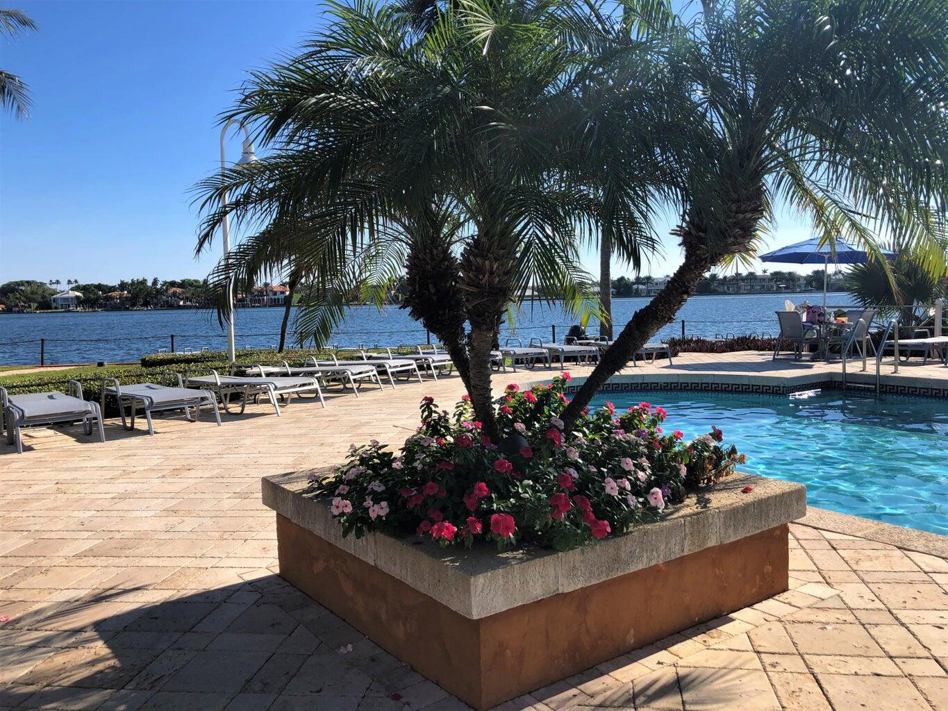103 Yacht Club #104, Hypoluxo FL 33462
