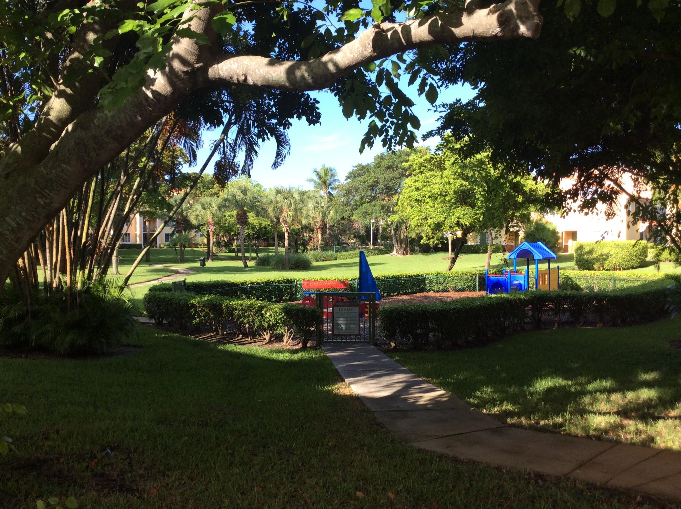 103 Yacht Club #104, Hypoluxo FL 33462