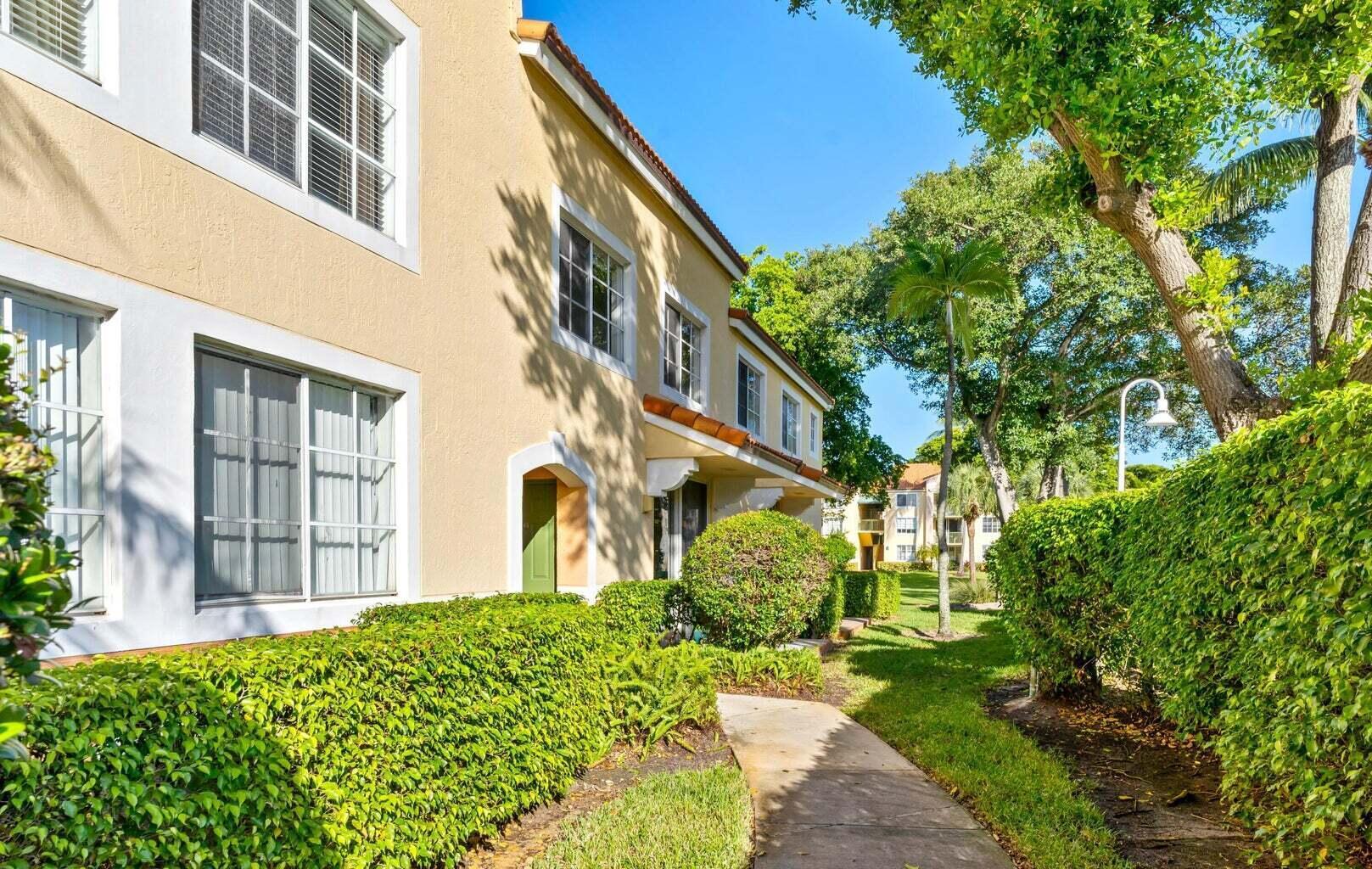 103 Yacht Club #104, Hypoluxo FL 33462