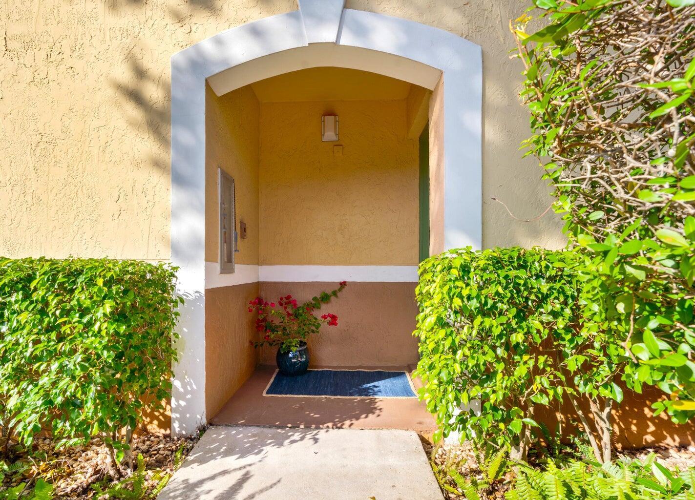103 Yacht Club #104, Hypoluxo FL 33462
