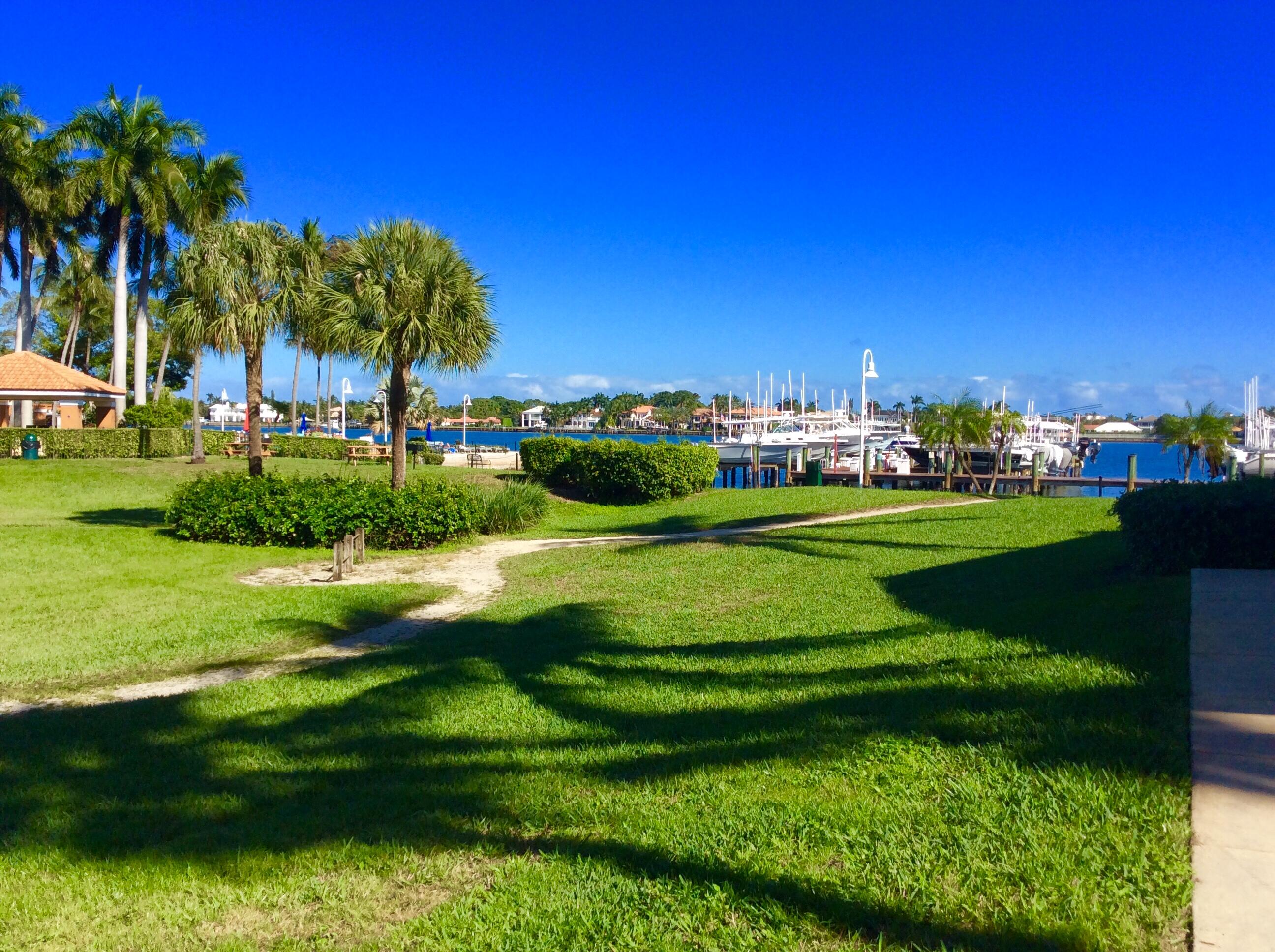 103 Yacht Club #104, Hypoluxo FL 33462