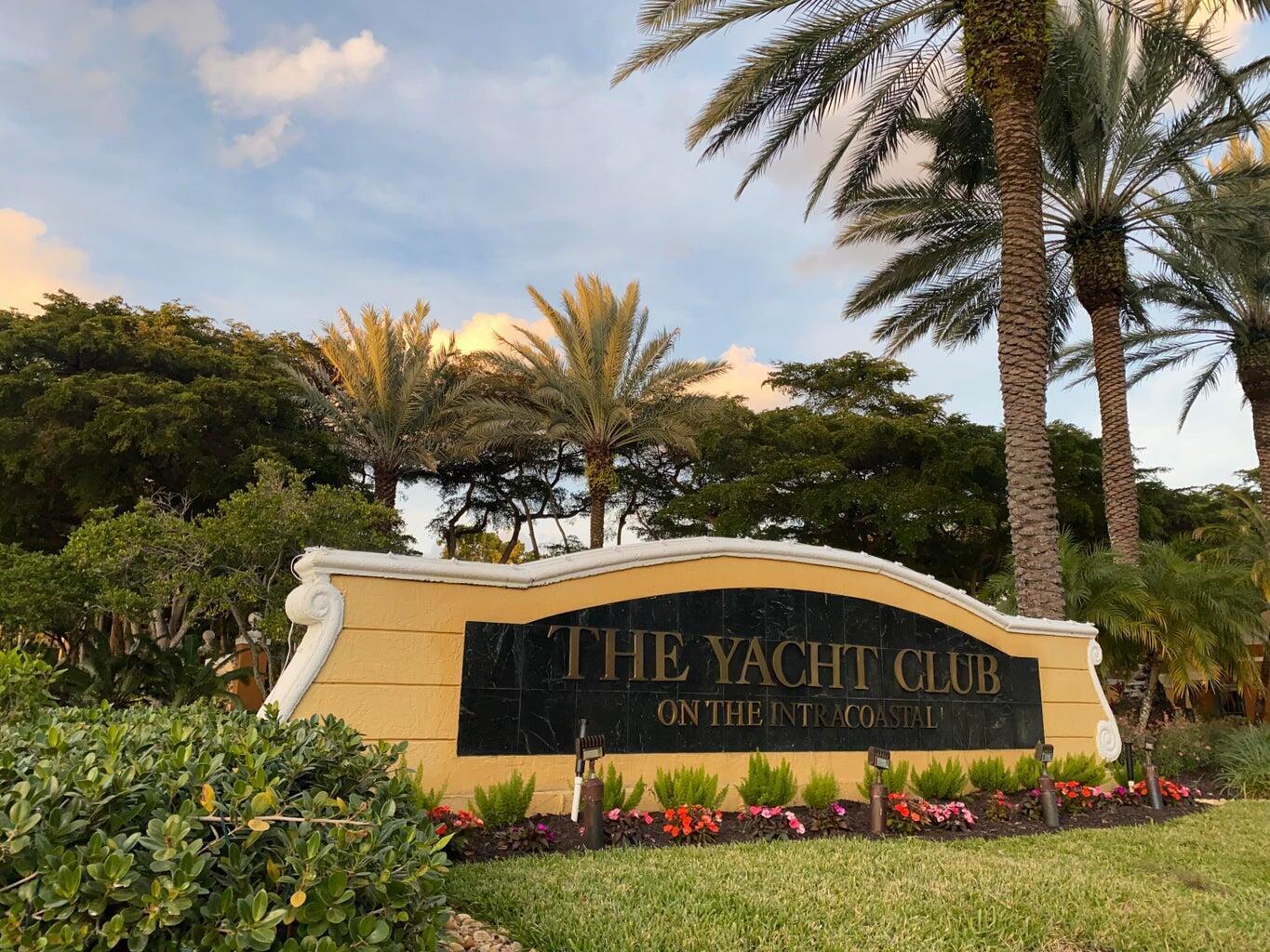 103 Yacht Club #104, Hypoluxo FL 33462