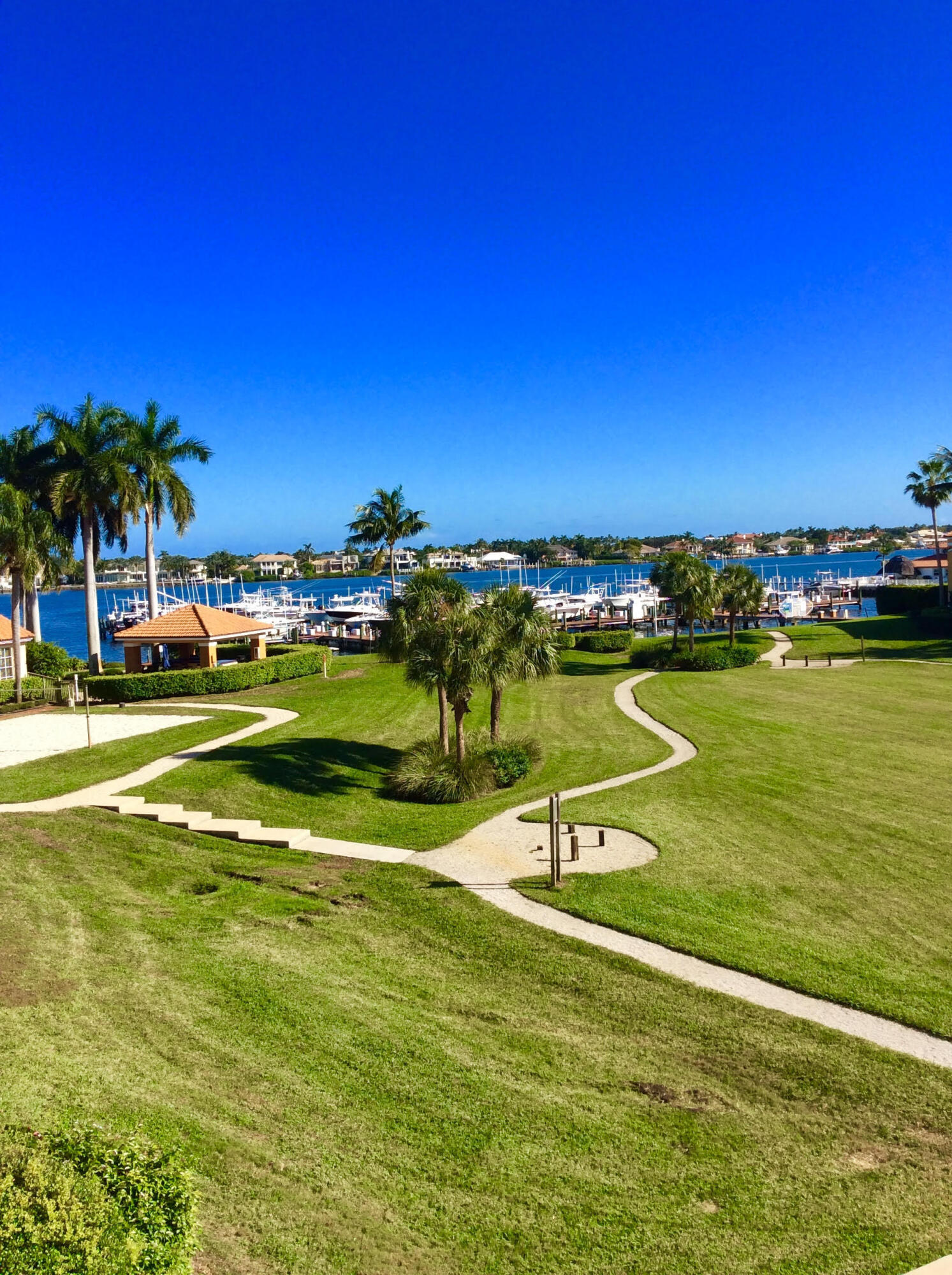 103 Yacht Club #104, Hypoluxo FL 33462