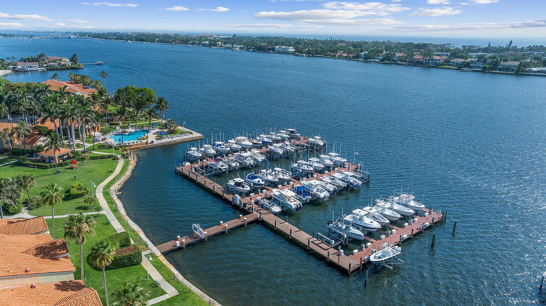 103 Yacht Club #104, Hypoluxo FL 33462