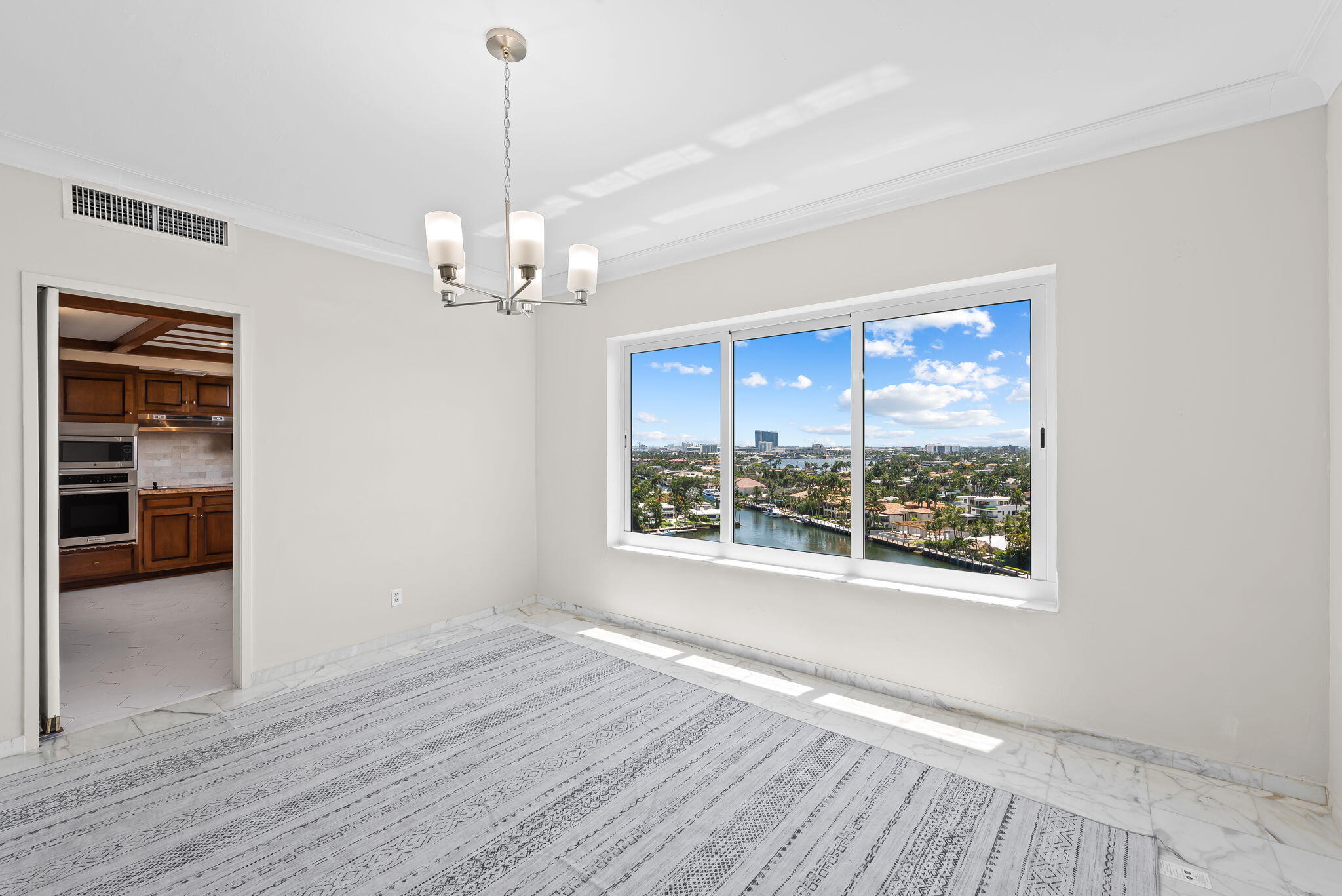 333 SUNSET #1008, Fort Lauderdale FL 33301