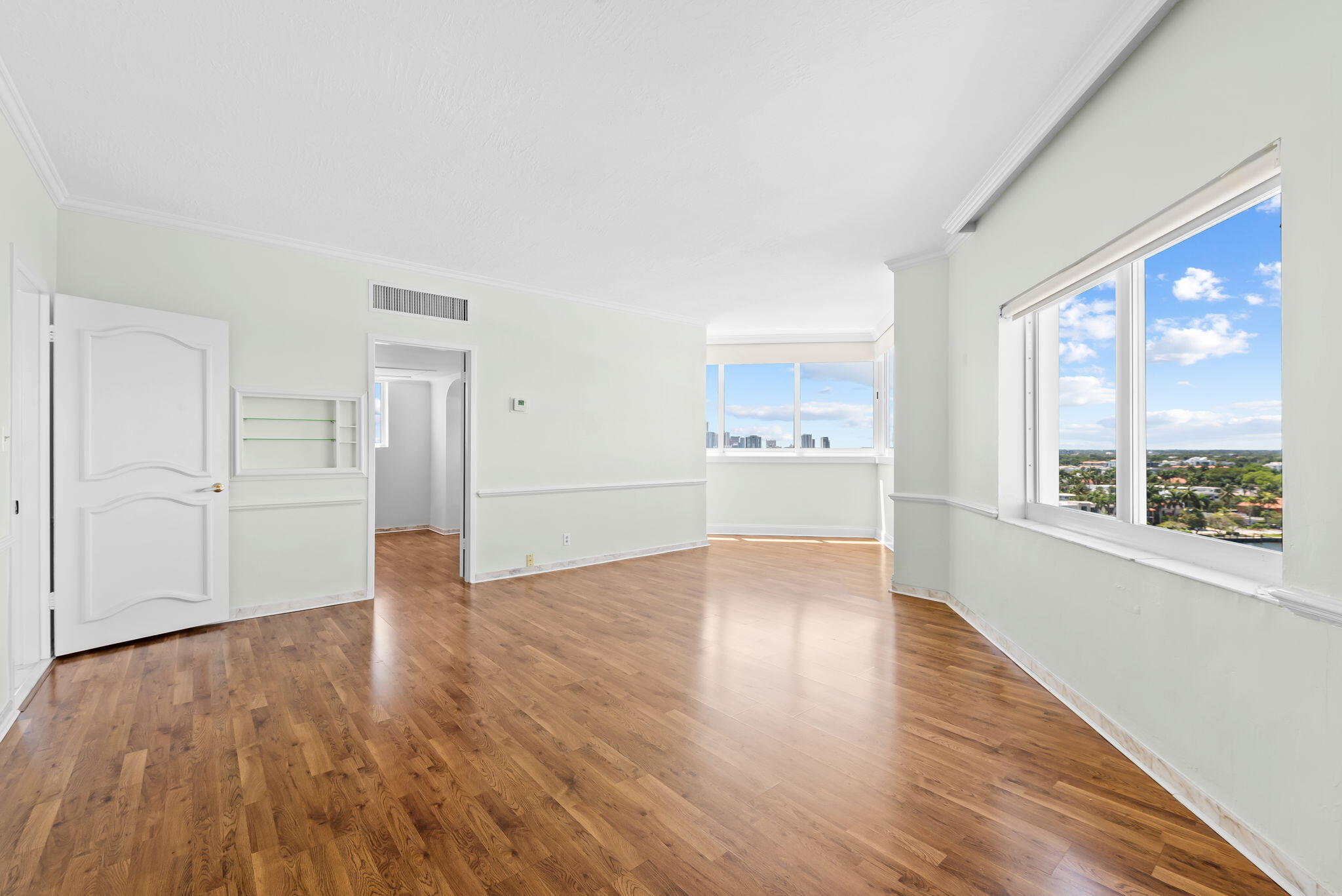 333 SUNSET #1008, Fort Lauderdale FL 33301