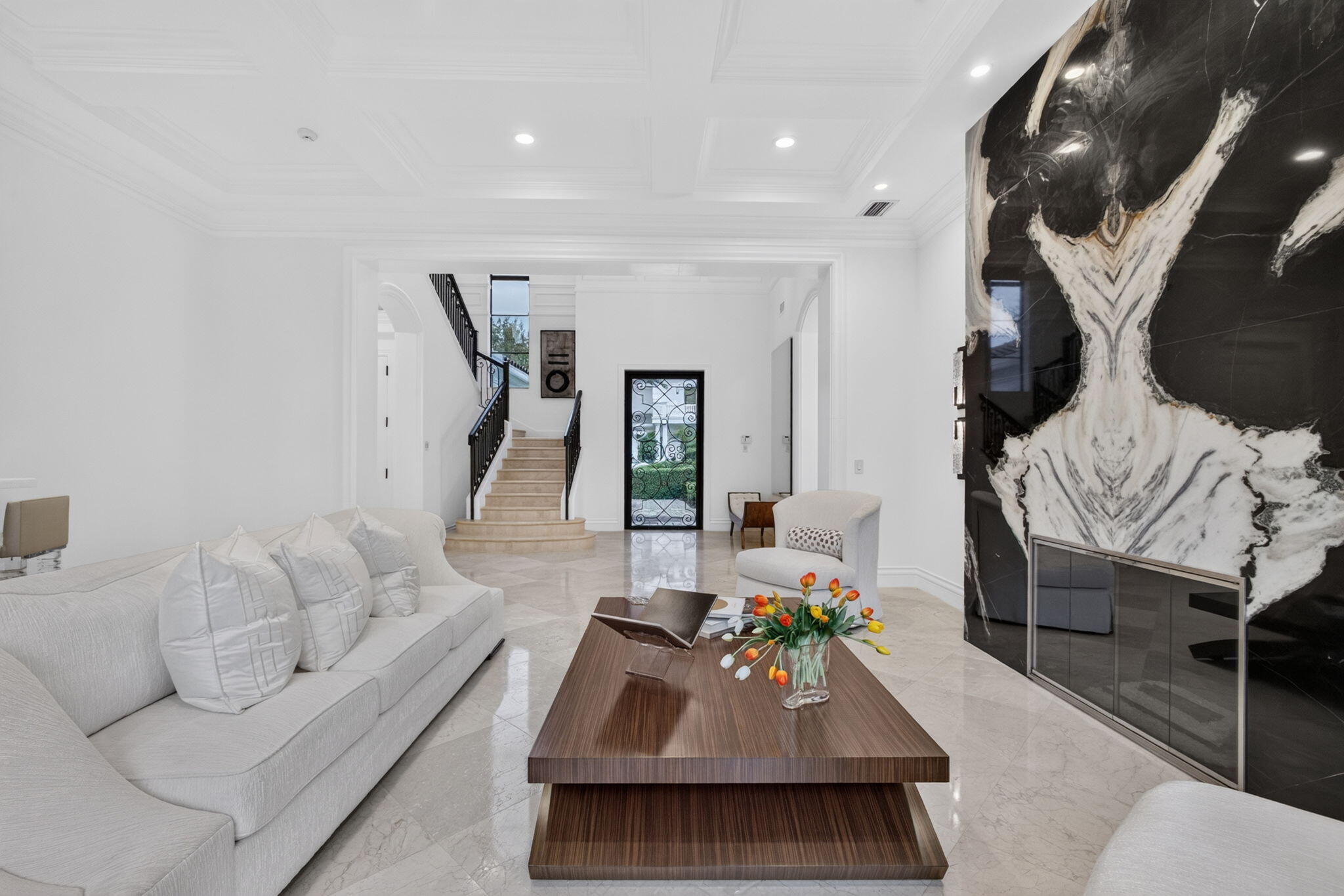 213 Via Palacio, Palm Beach Gardens FL 33418