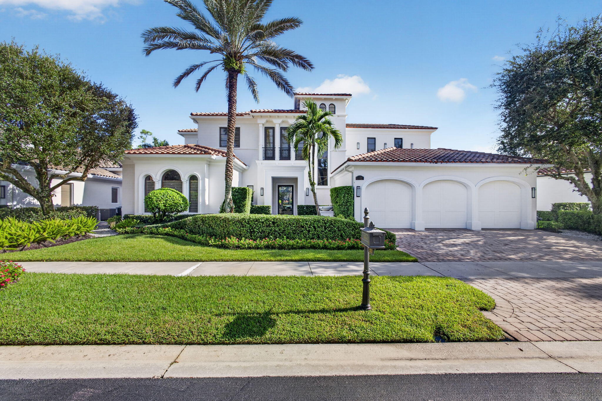 213 Via Palacio, Palm Beach Gardens FL 33418