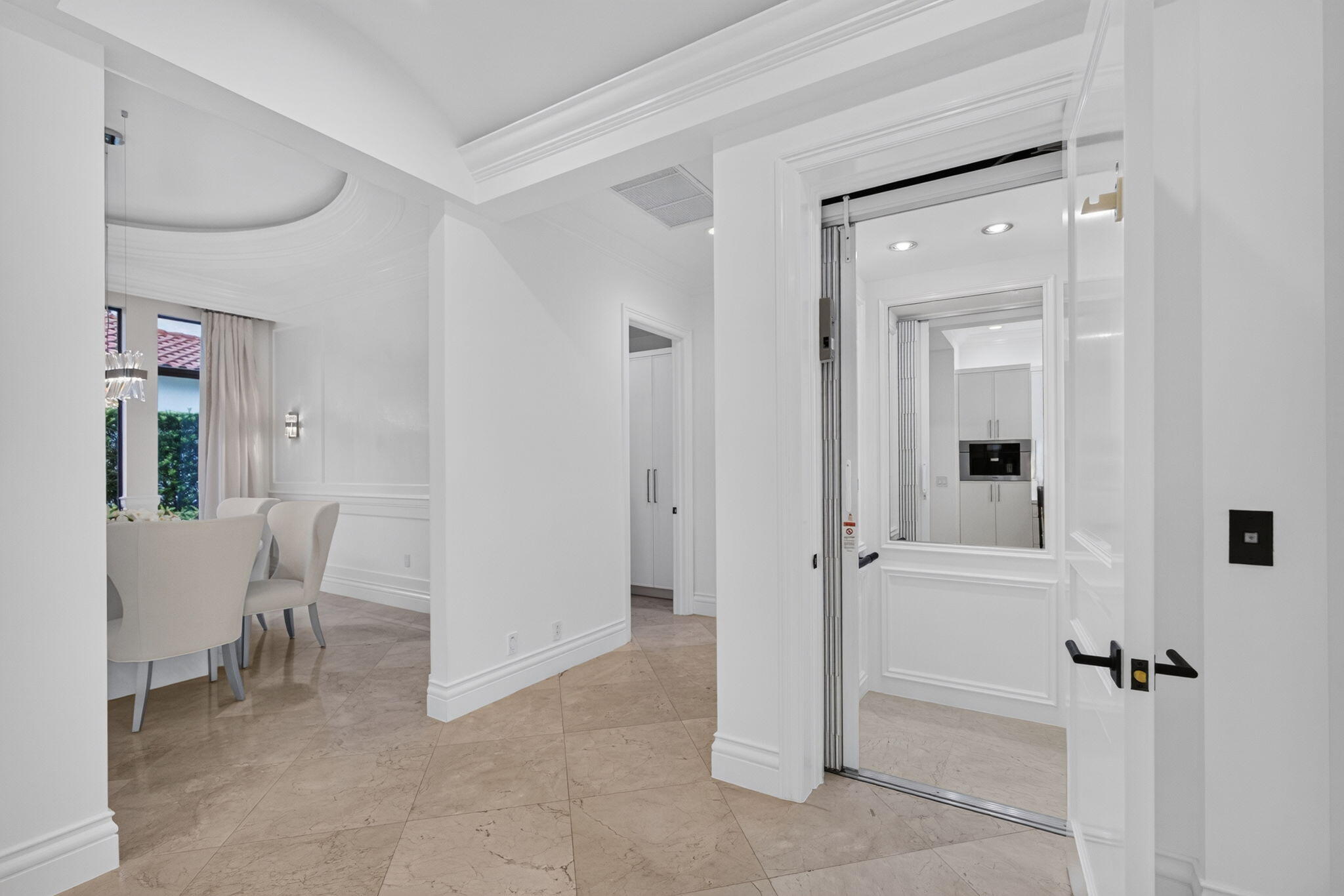 213 Via Palacio, Palm Beach Gardens FL 33418