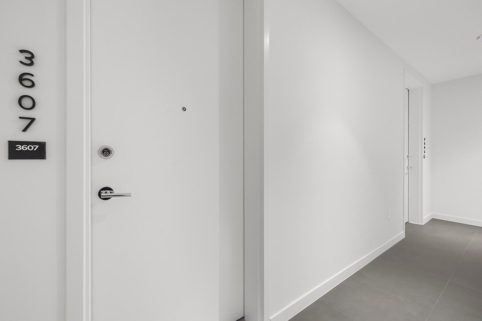 1400 Biscayne #3607, Miami FL 33132