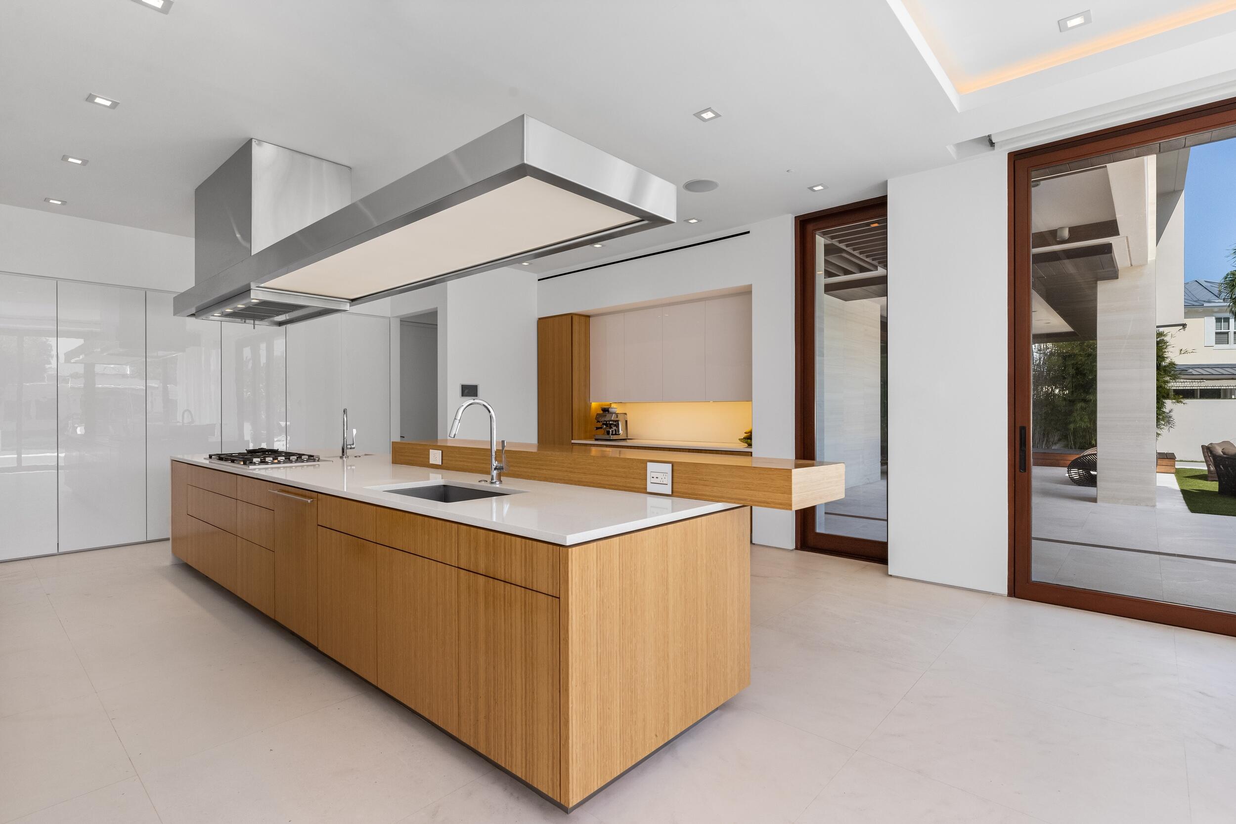 10 Pelican, Fort Lauderdale FL 33301