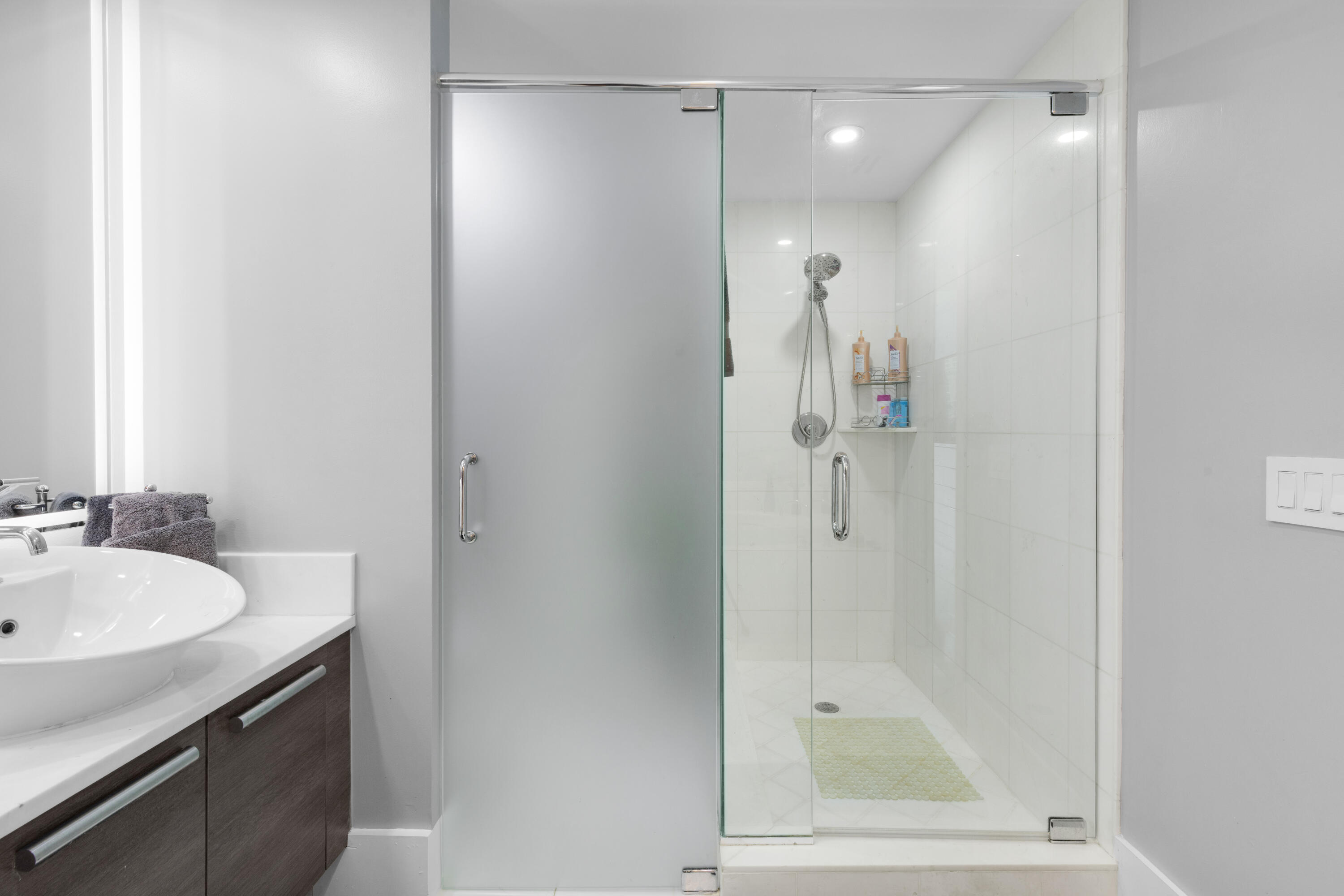 2950 NE 188th #122, Aventura FL 33180