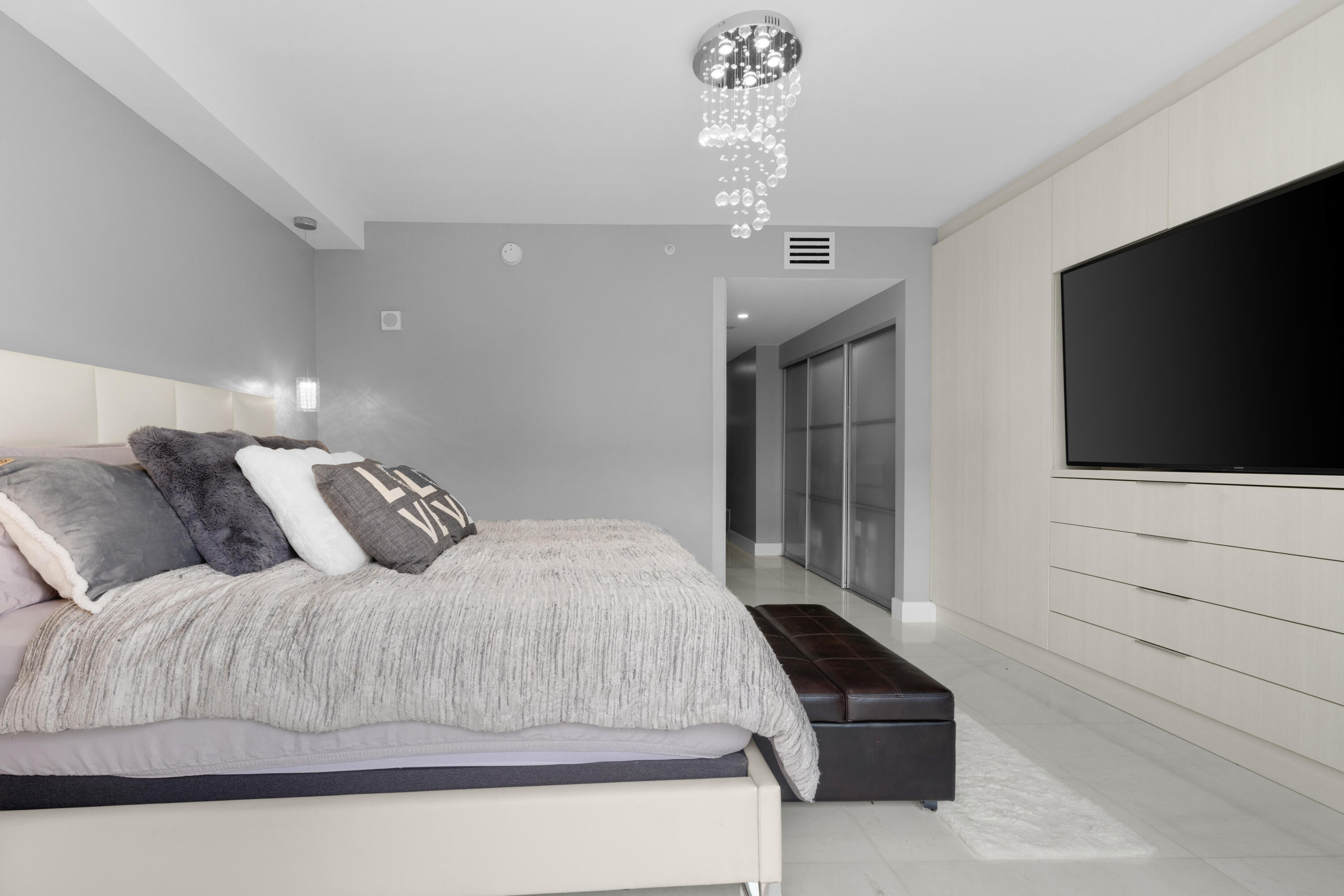 2950 NE 188th #122, Aventura FL 33180