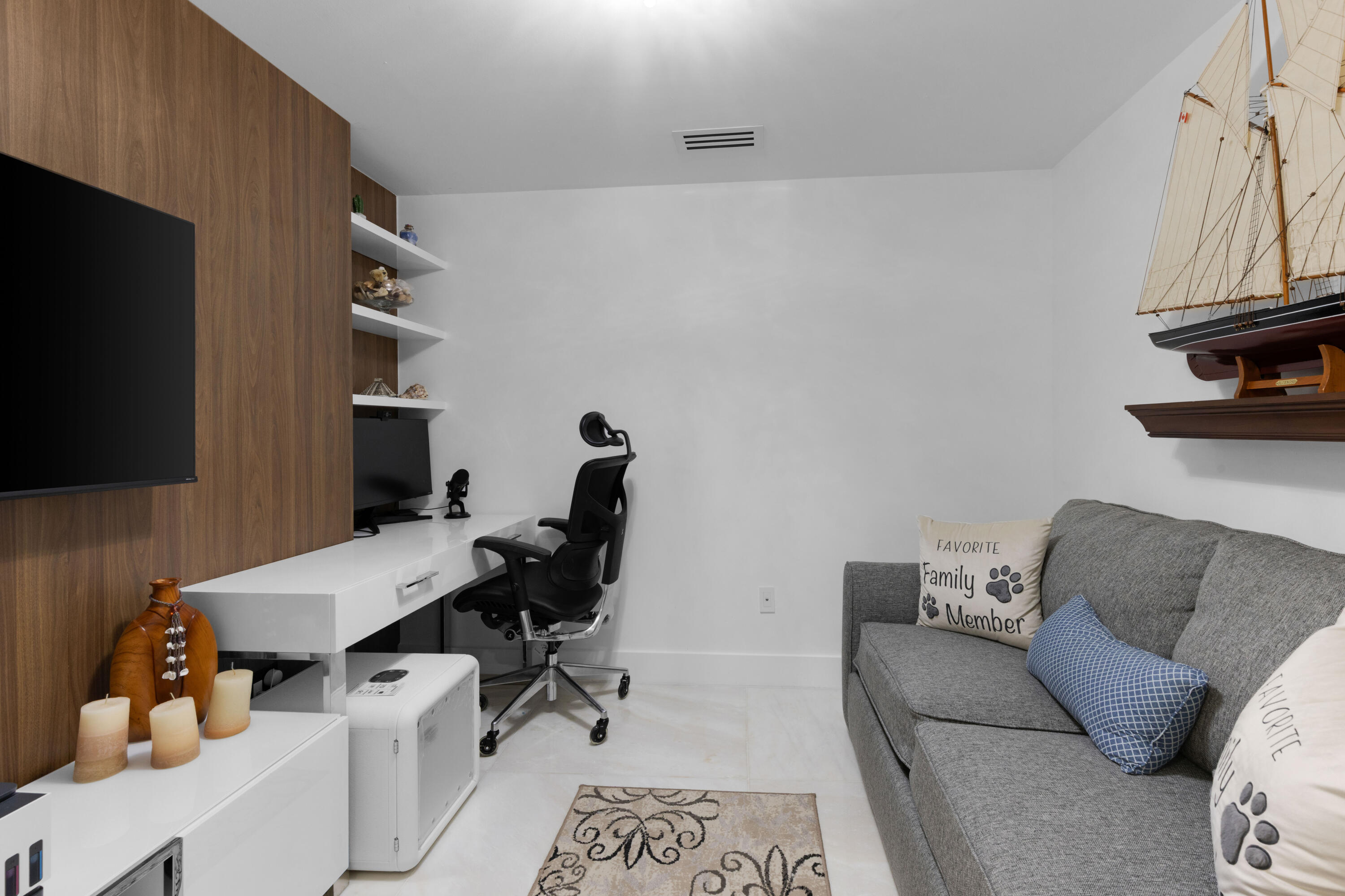2950 NE 188th #122, Aventura FL 33180