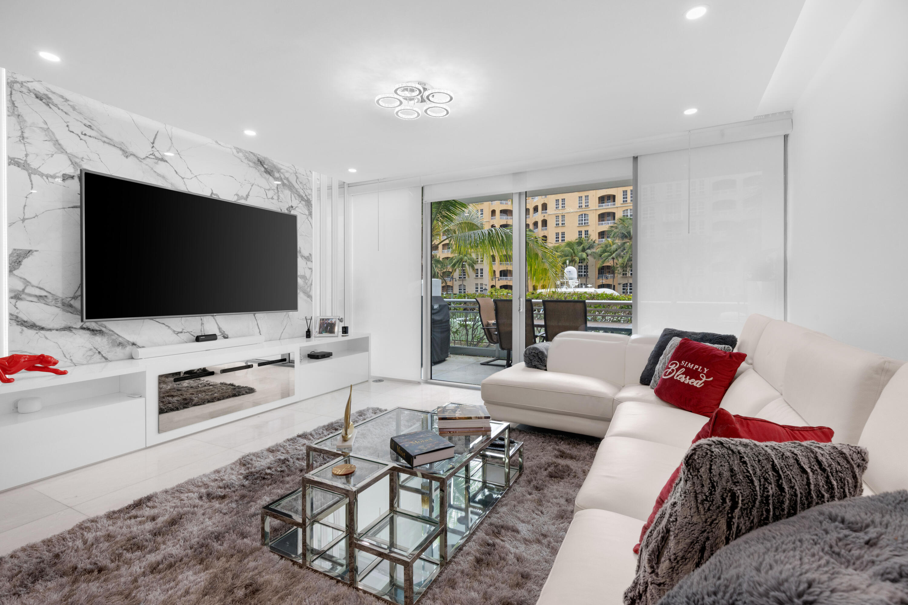 2950 NE 188th #122, Aventura FL 33180