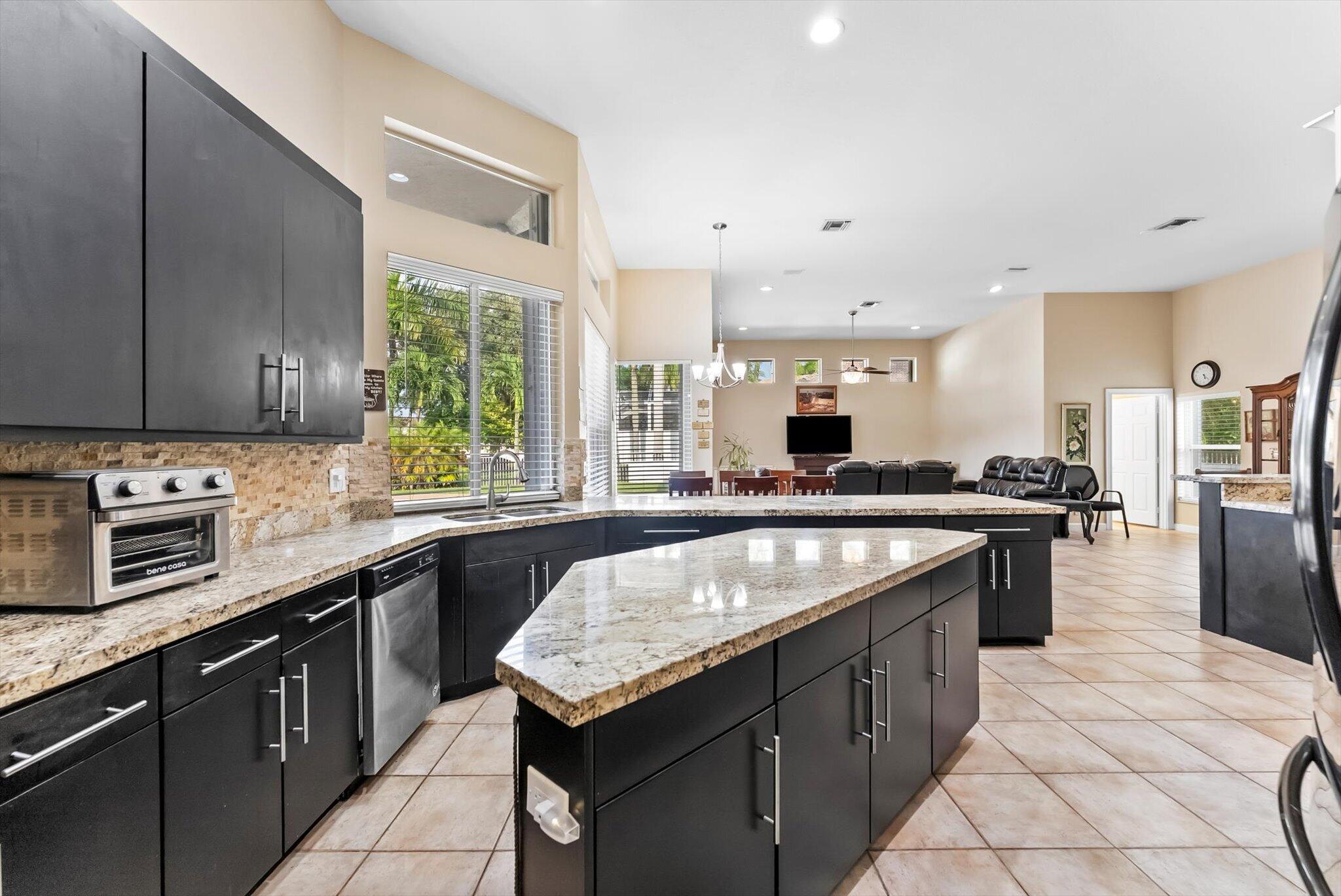 11987 NW 9TH, Coral Springs FL 33071