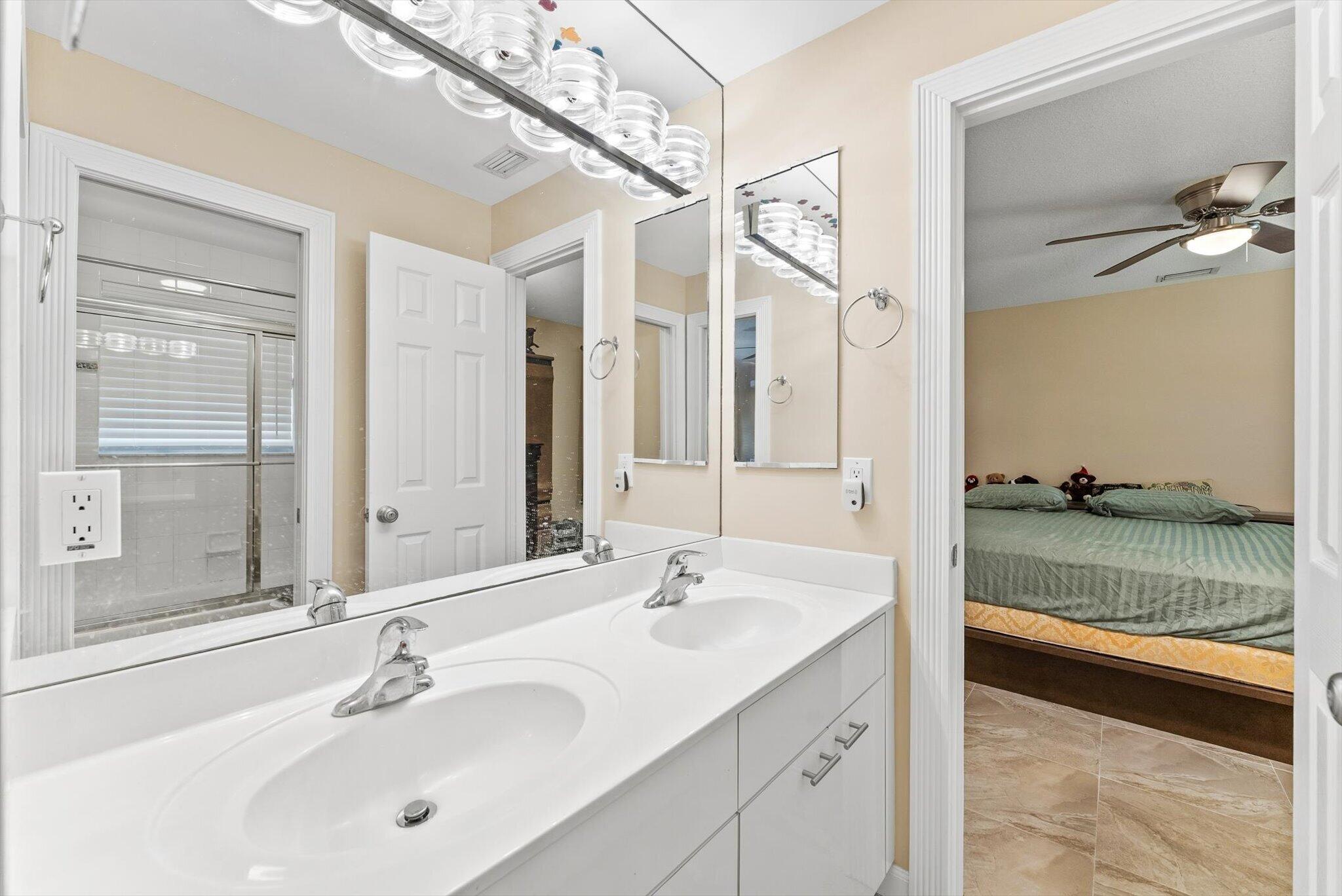11987 NW 9TH, Coral Springs FL 33071
