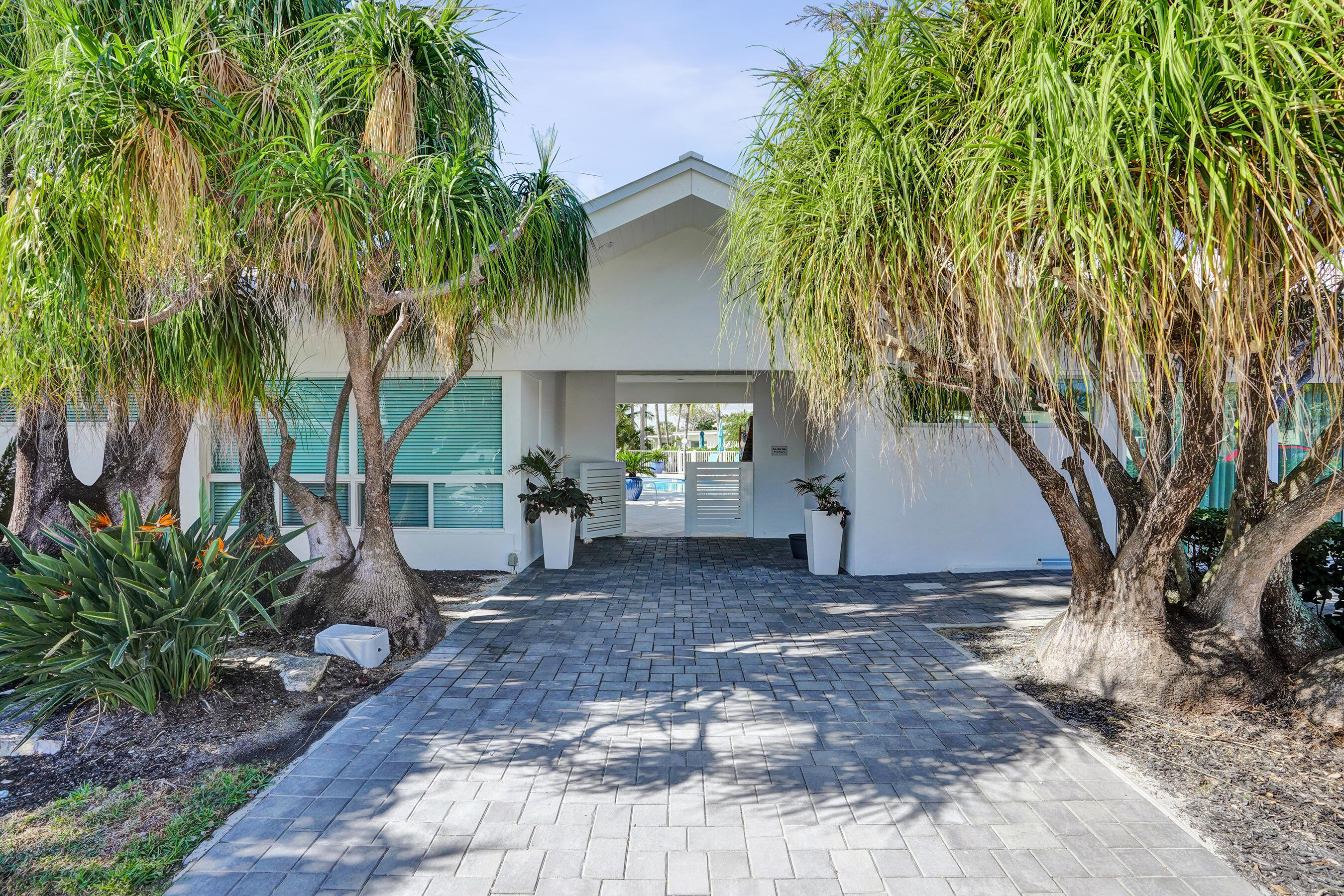 1212 Hillsboro Mile #Villa 14, Hillsboro Beach FL 33062