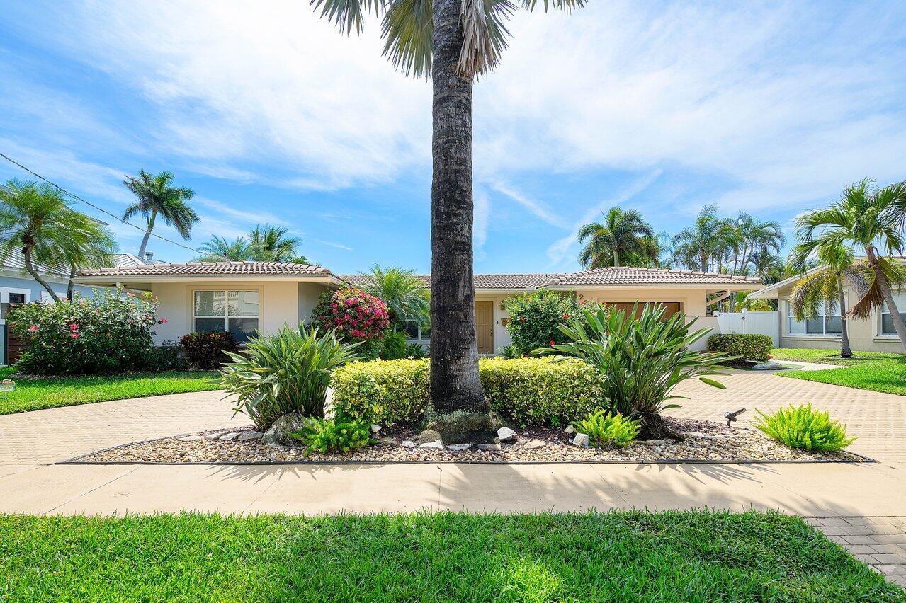 2330 NE 48TH, Lighthouse Point FL 33064