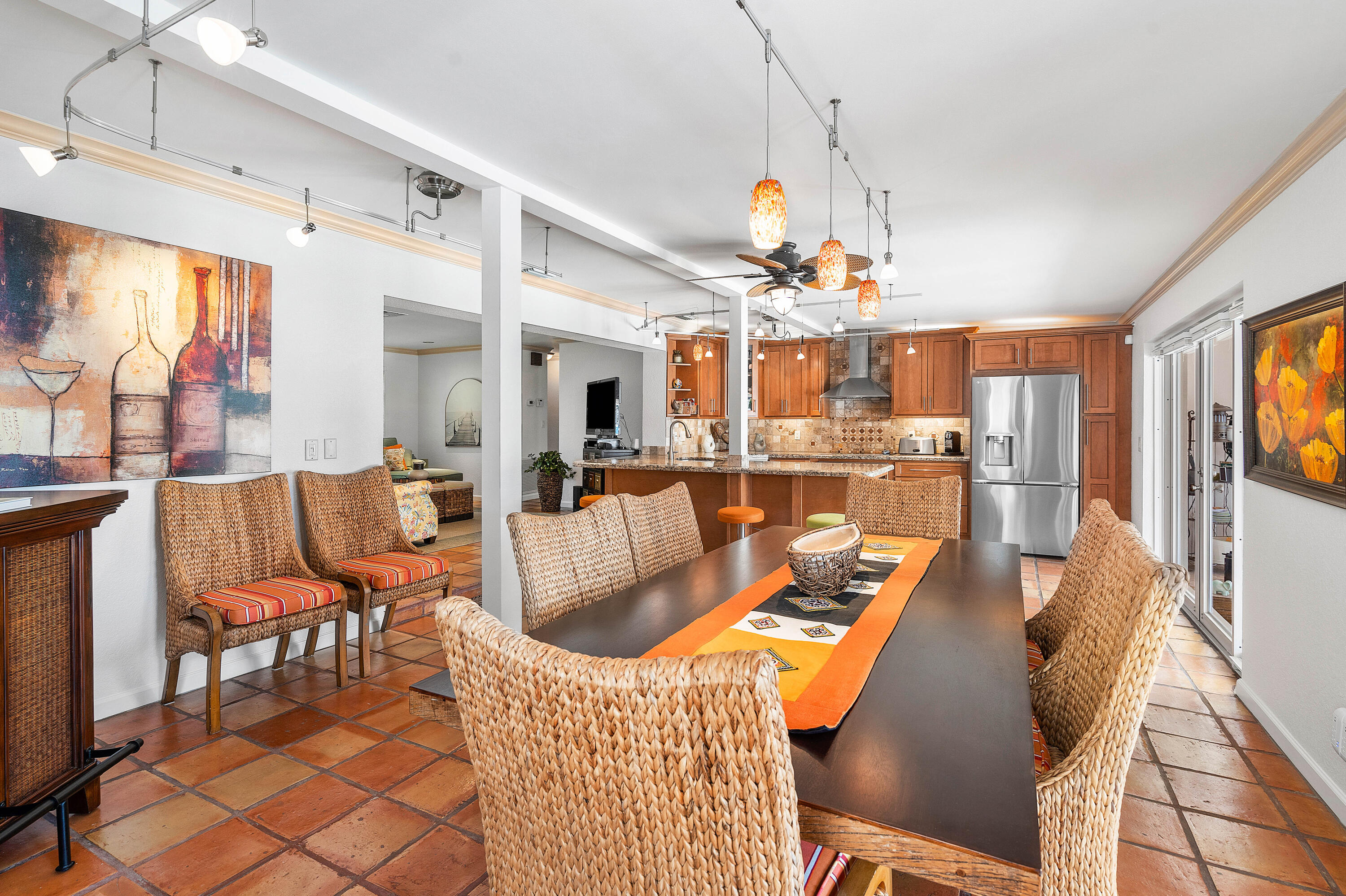 2330 NE 48TH, Lighthouse Point FL 33064