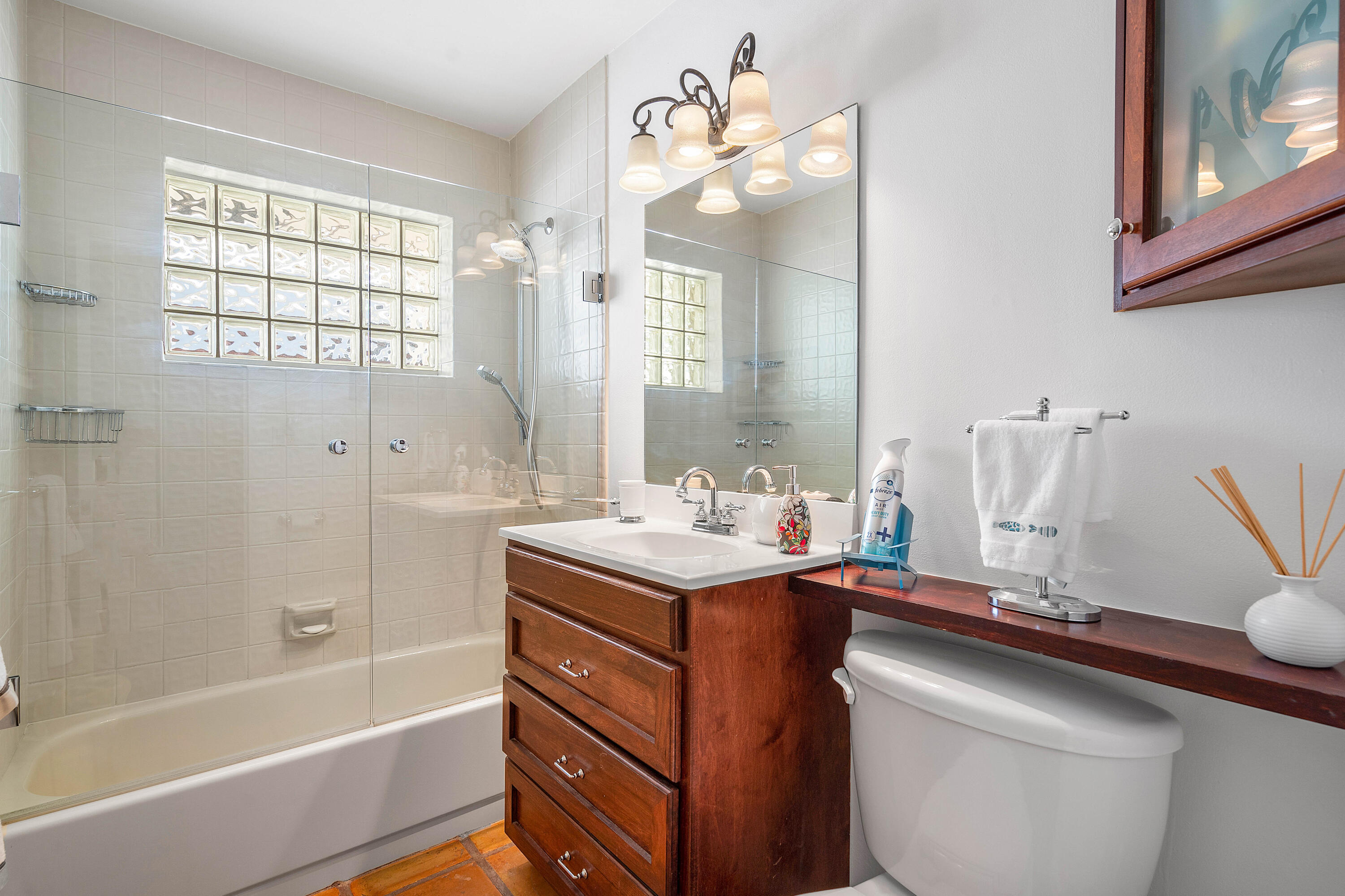 2330 NE 48TH, Lighthouse Point FL 33064