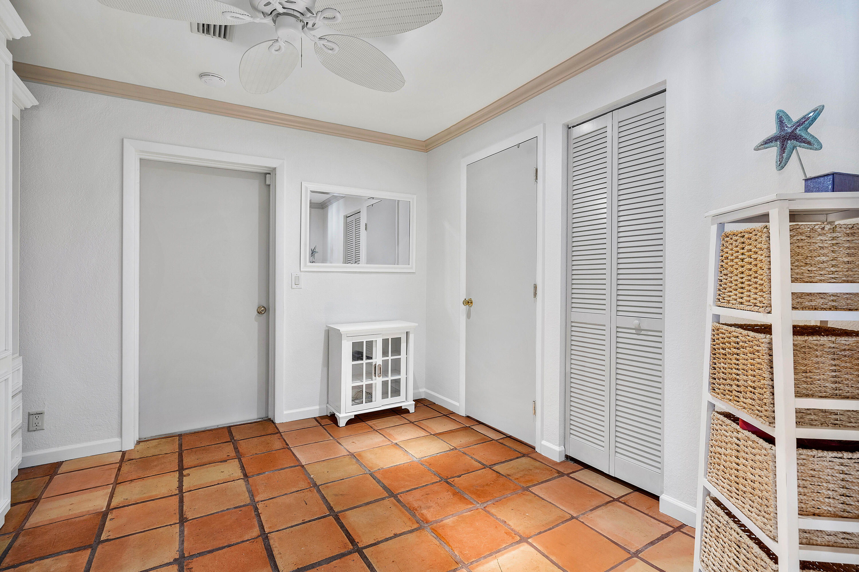 2330 NE 48TH, Lighthouse Point FL 33064