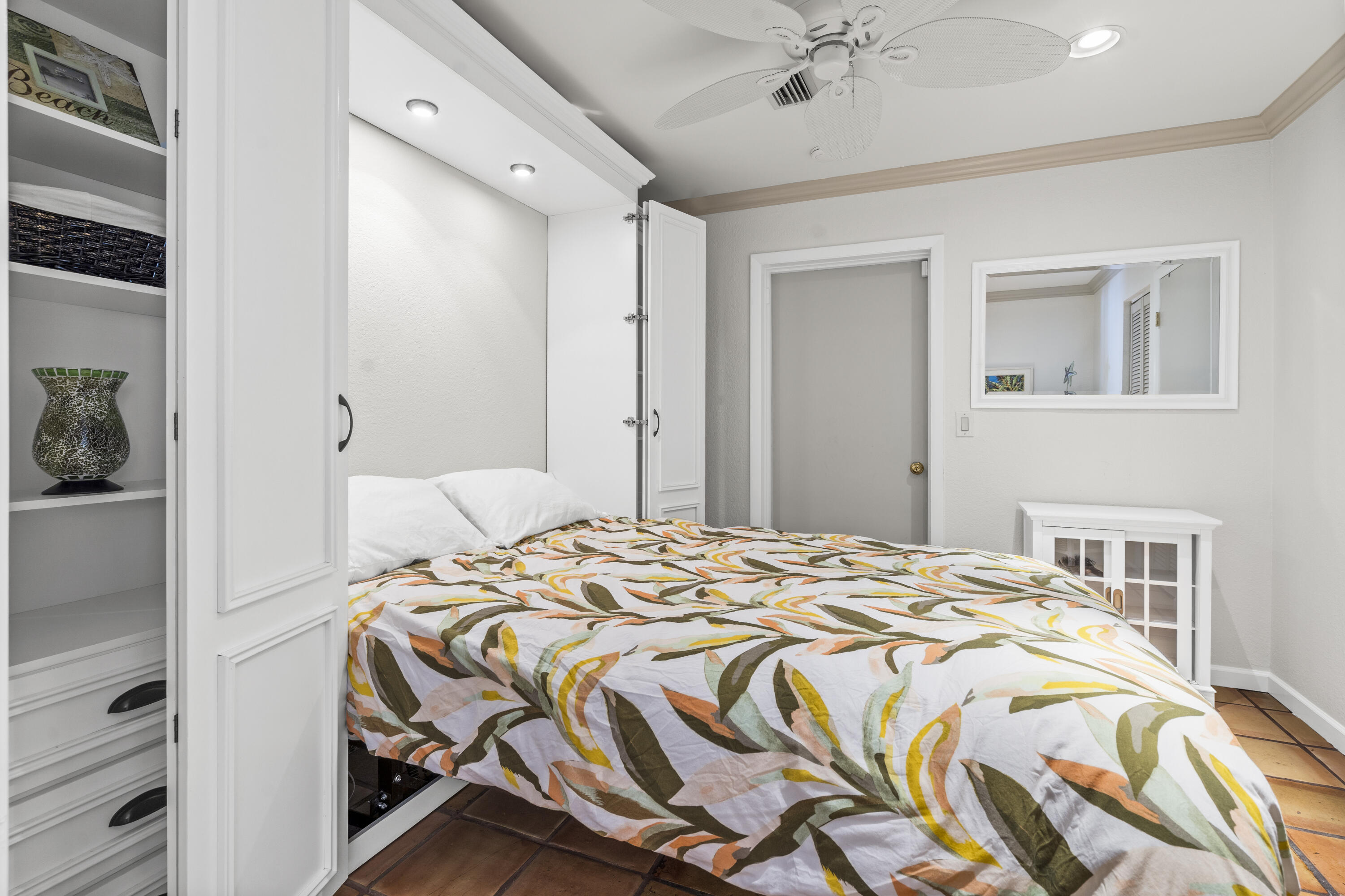 2330 NE 48TH, Lighthouse Point FL 33064