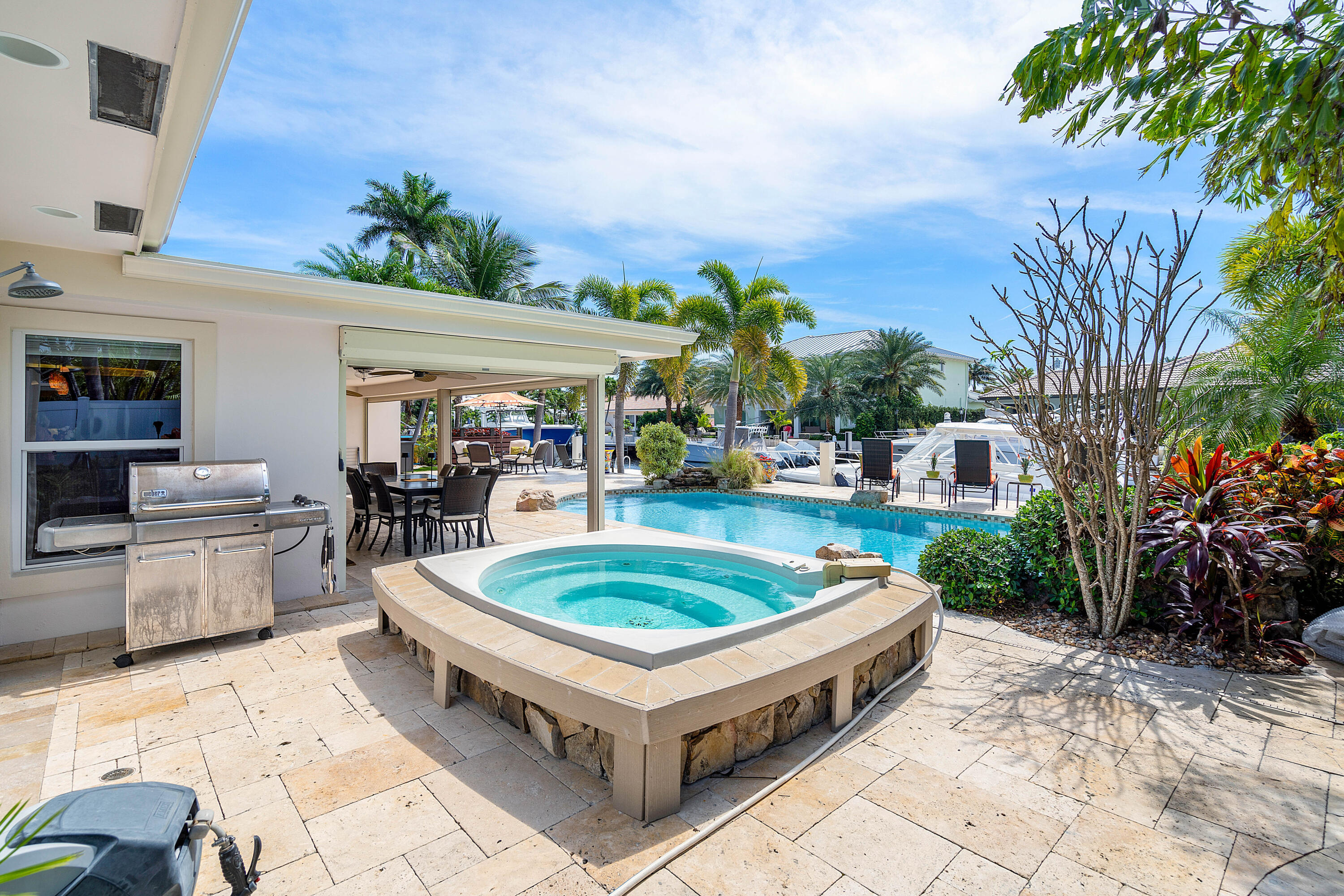 2330 NE 48TH, Lighthouse Point FL 33064