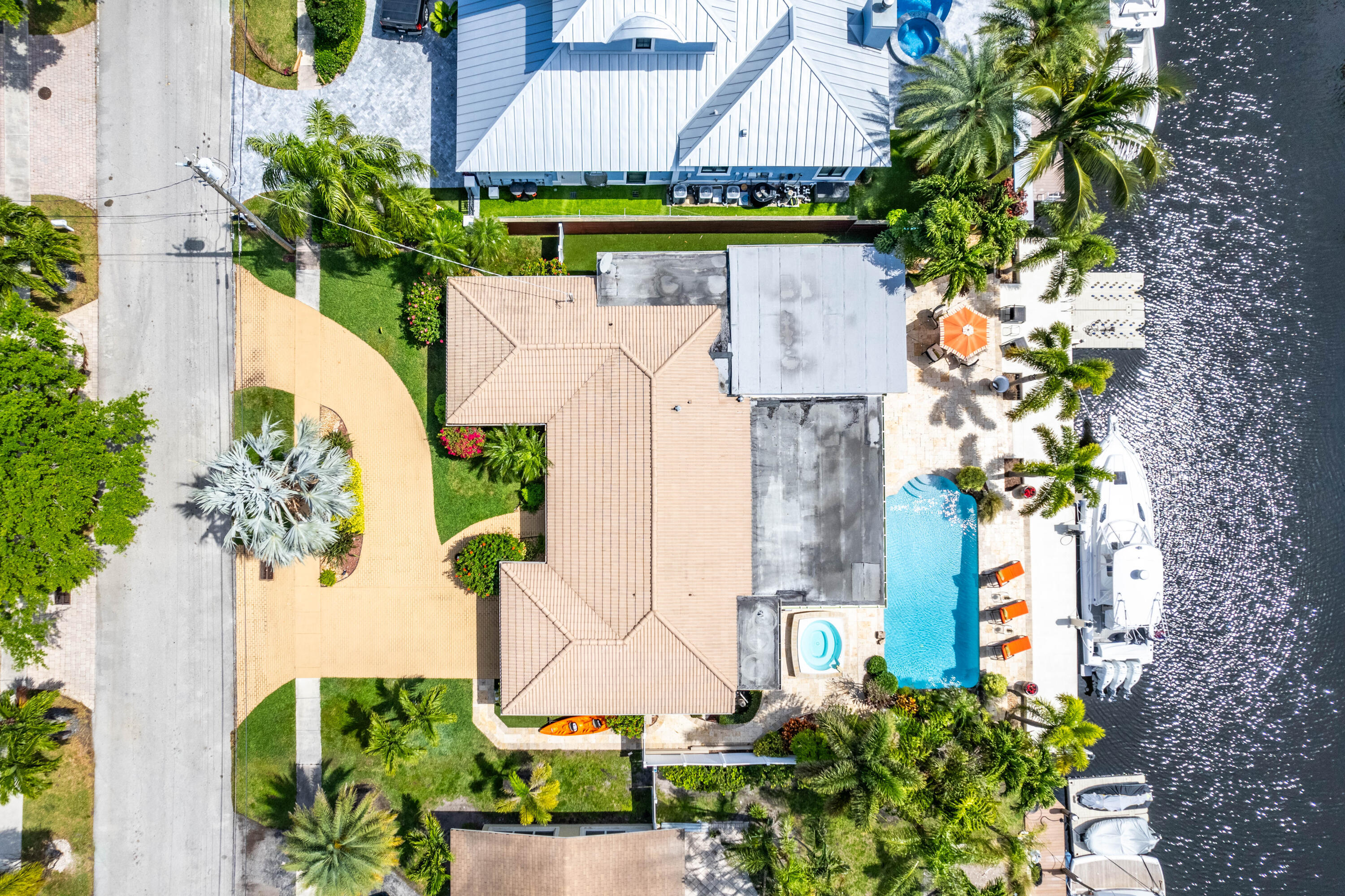 2330 NE 48TH, Lighthouse Point FL 33064