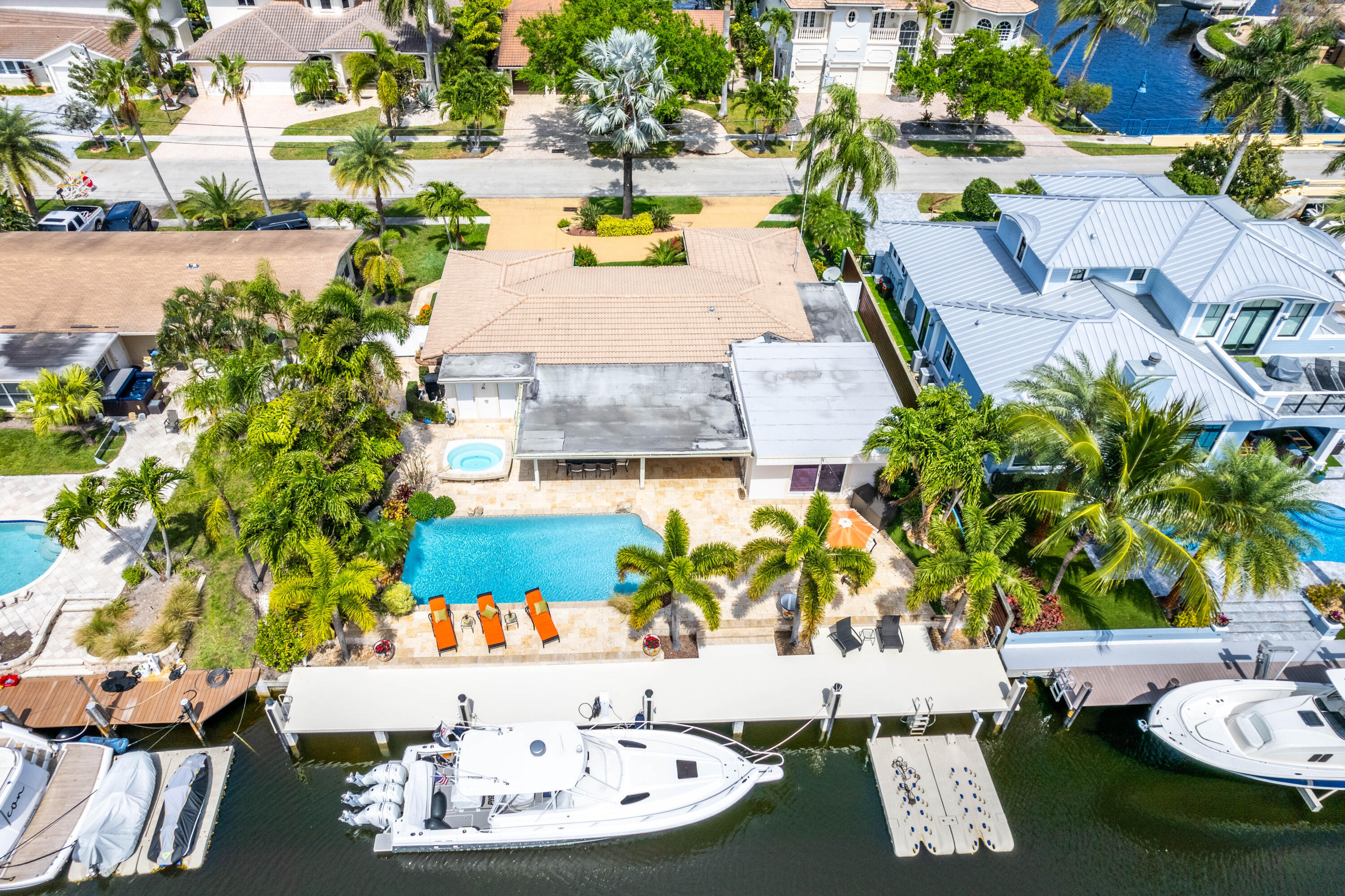 2330 NE 48TH, Lighthouse Point FL 33064