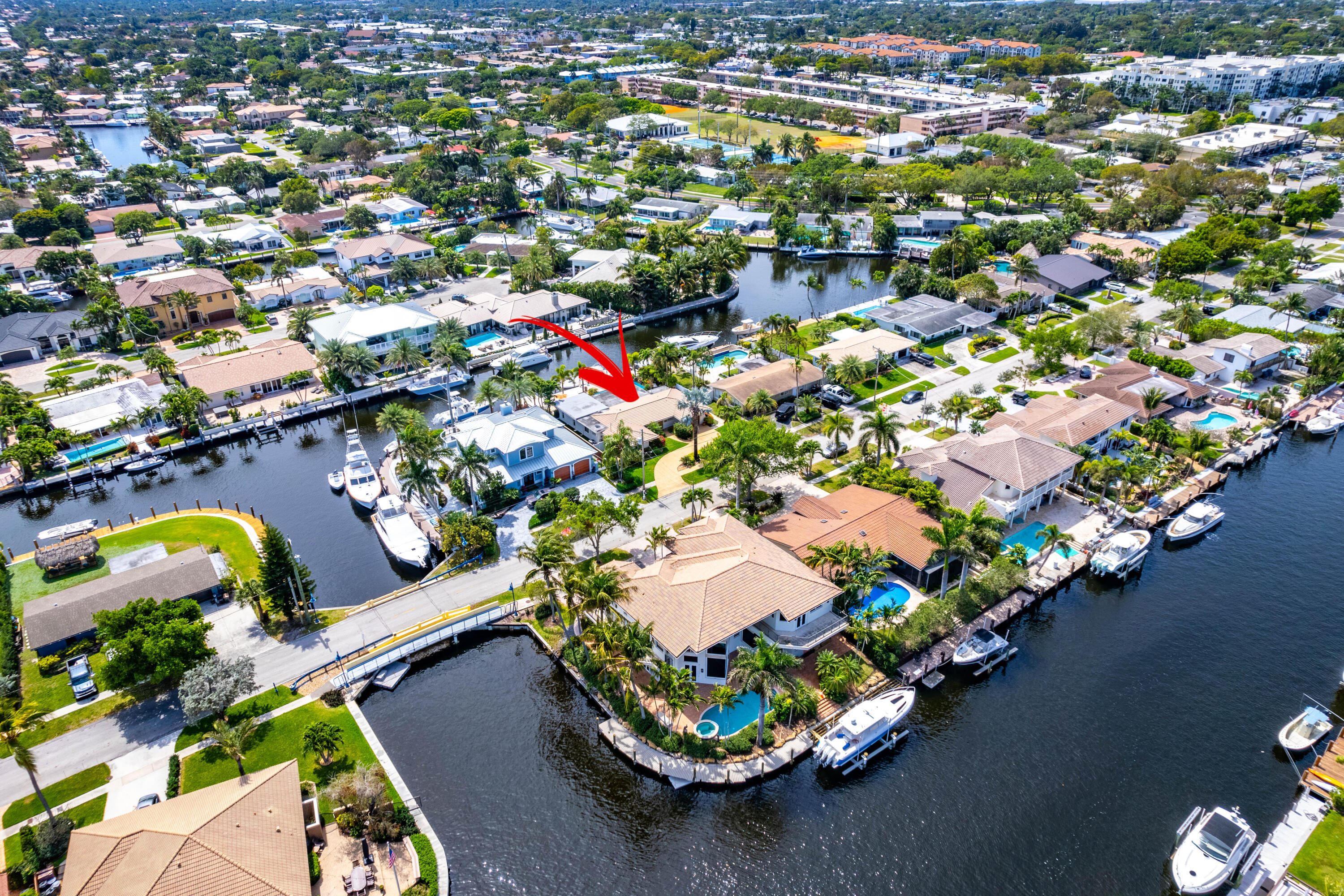 2330 NE 48TH, Lighthouse Point FL 33064