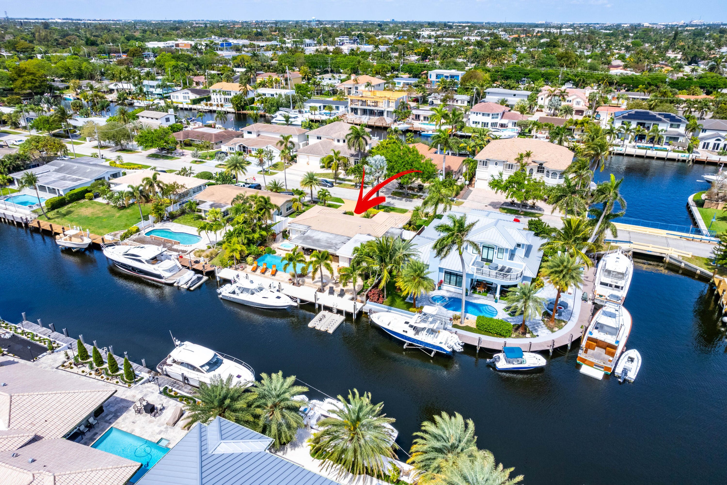 2330 NE 48TH, Lighthouse Point FL 33064