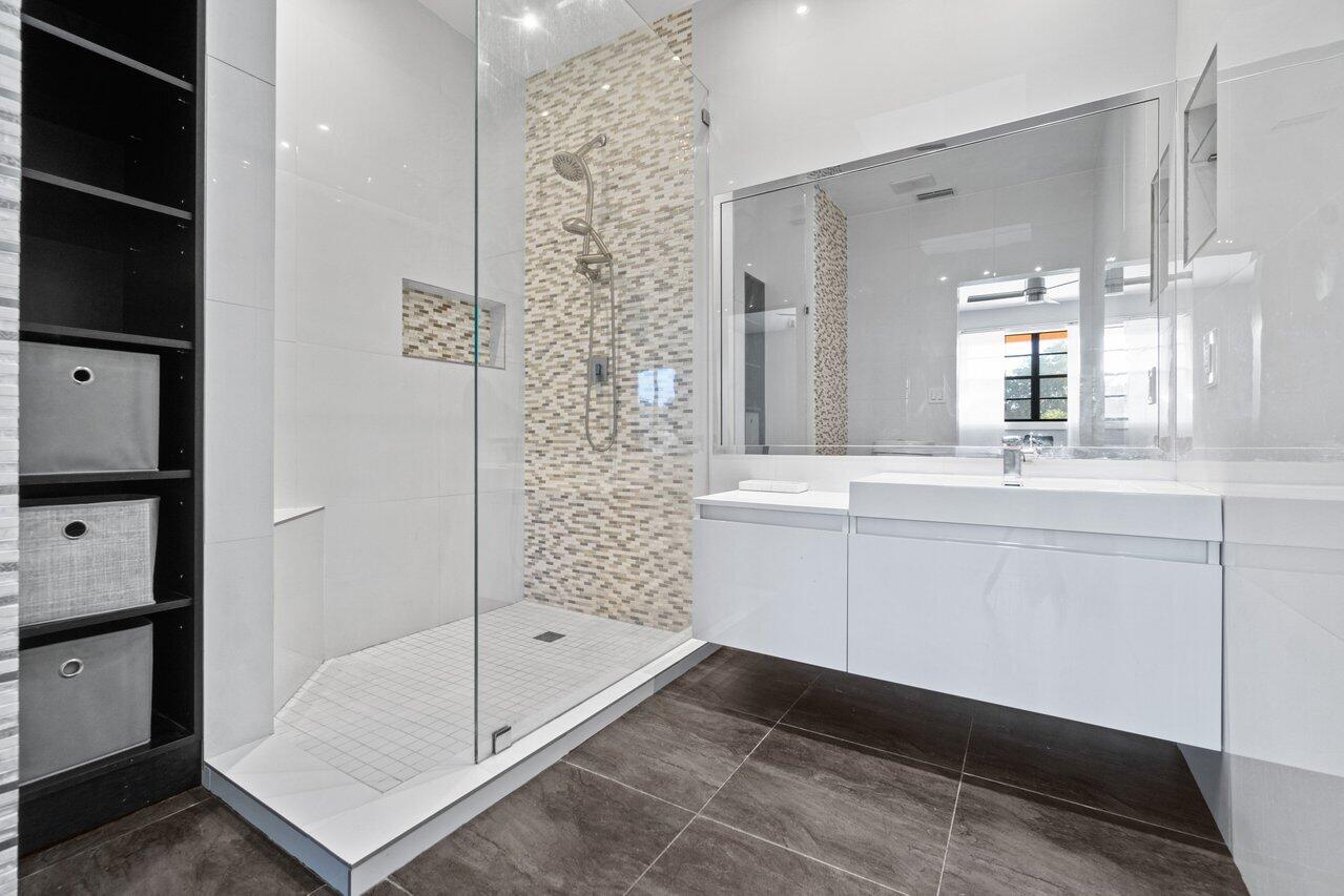 8682 Vía Reale, Boca Raton FL 33496