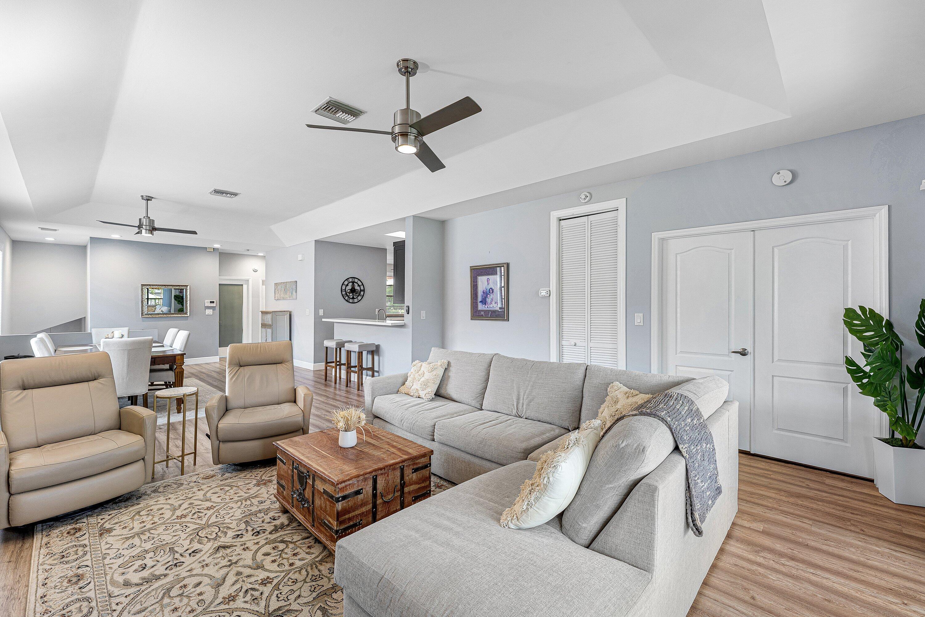 8682 Vía Reale, Boca Raton FL 33496