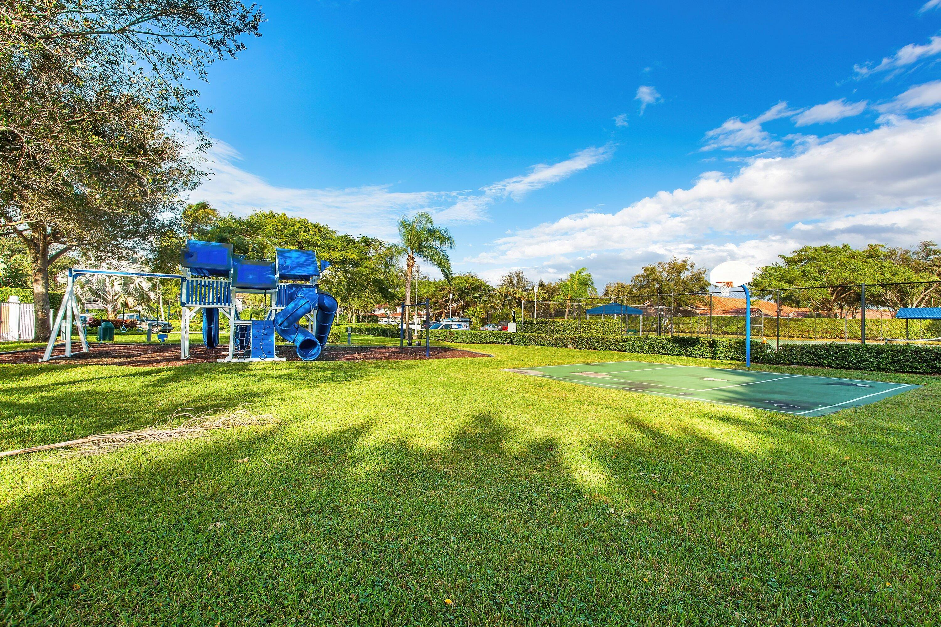 8682 Vía Reale, Boca Raton FL 33496