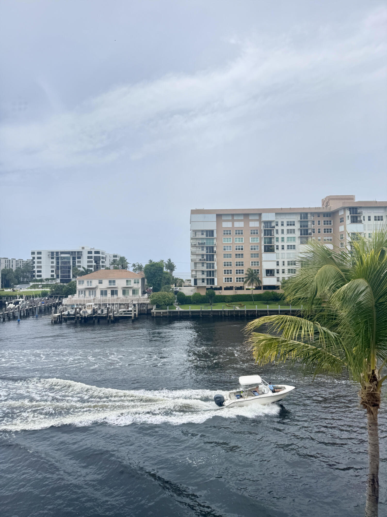 3180 NE 48TH #406, Lighthouse Point FL 33064