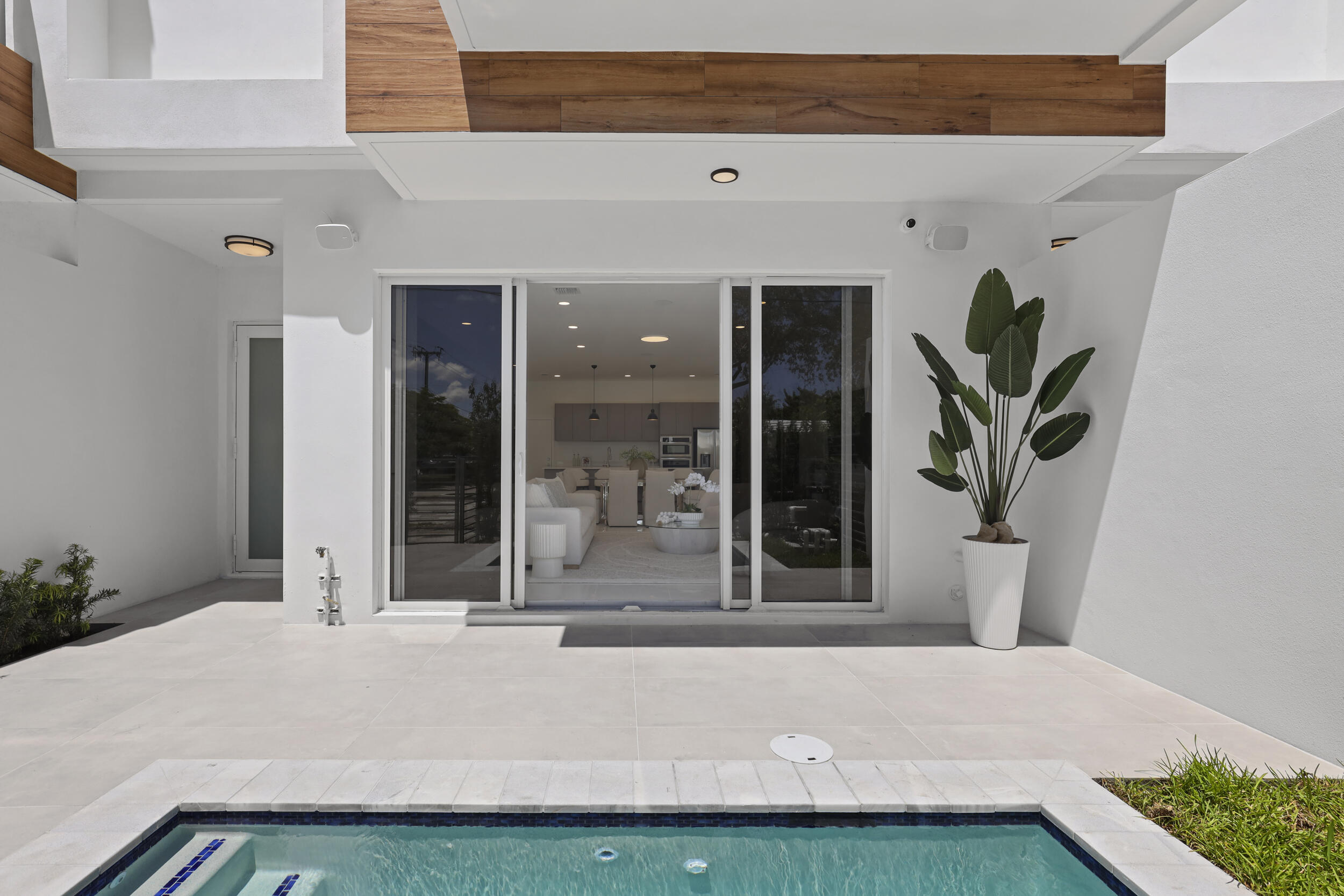 1807 NE 13 #1807, Fort Lauderdale FL 33304