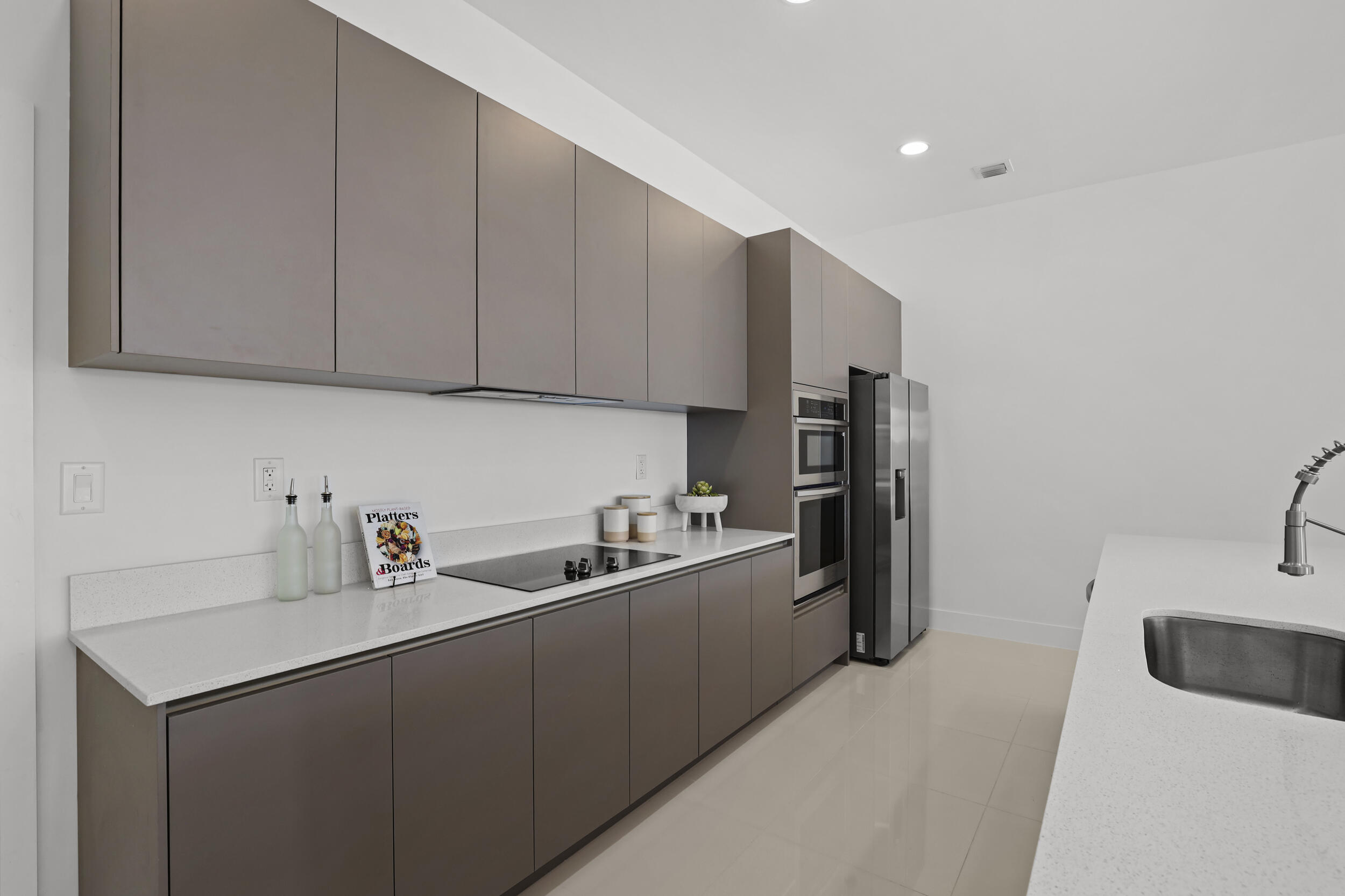 1807 NE 13 #1807, Fort Lauderdale FL 33304