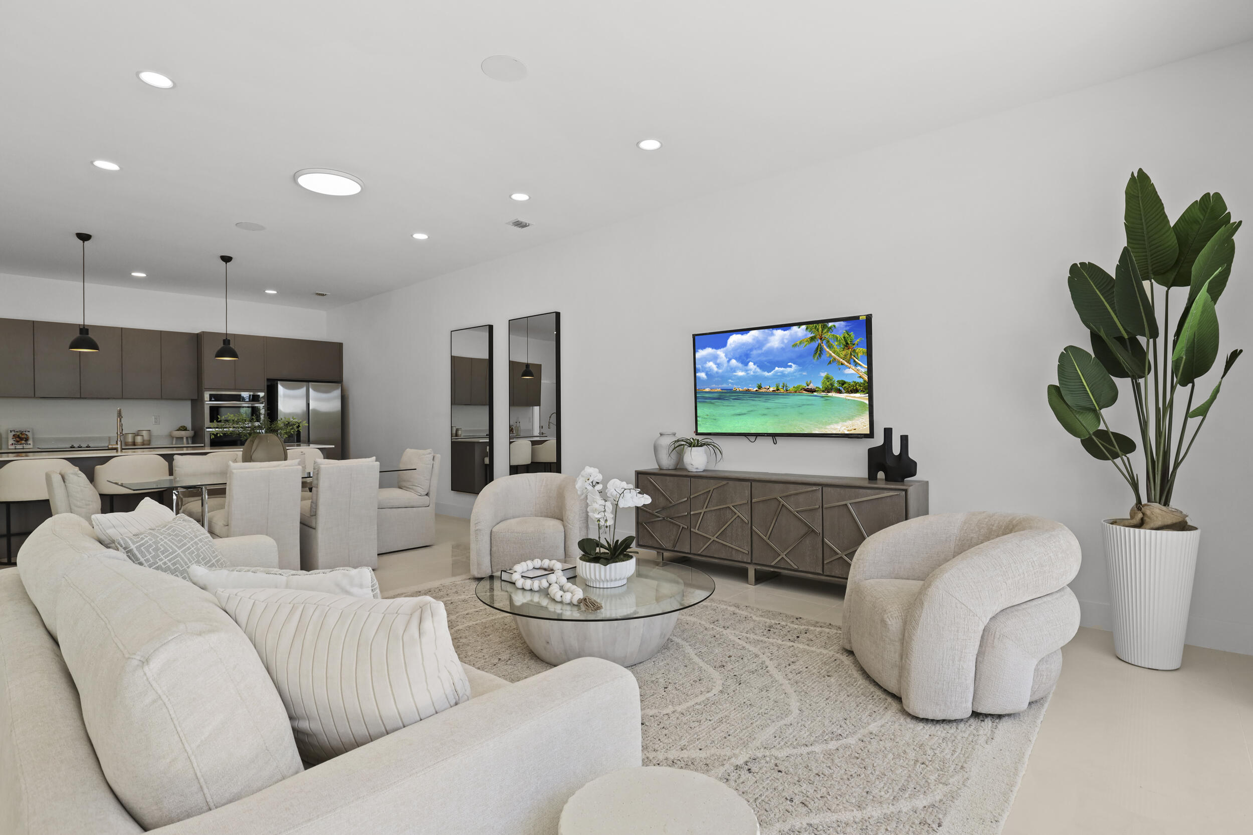 1807 NE 13 #1807, Fort Lauderdale FL 33304