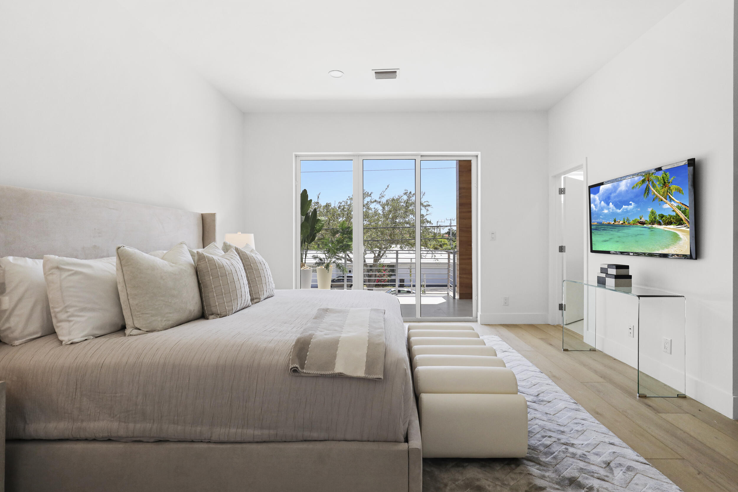 1807 NE 13 #1807, Fort Lauderdale FL 33304