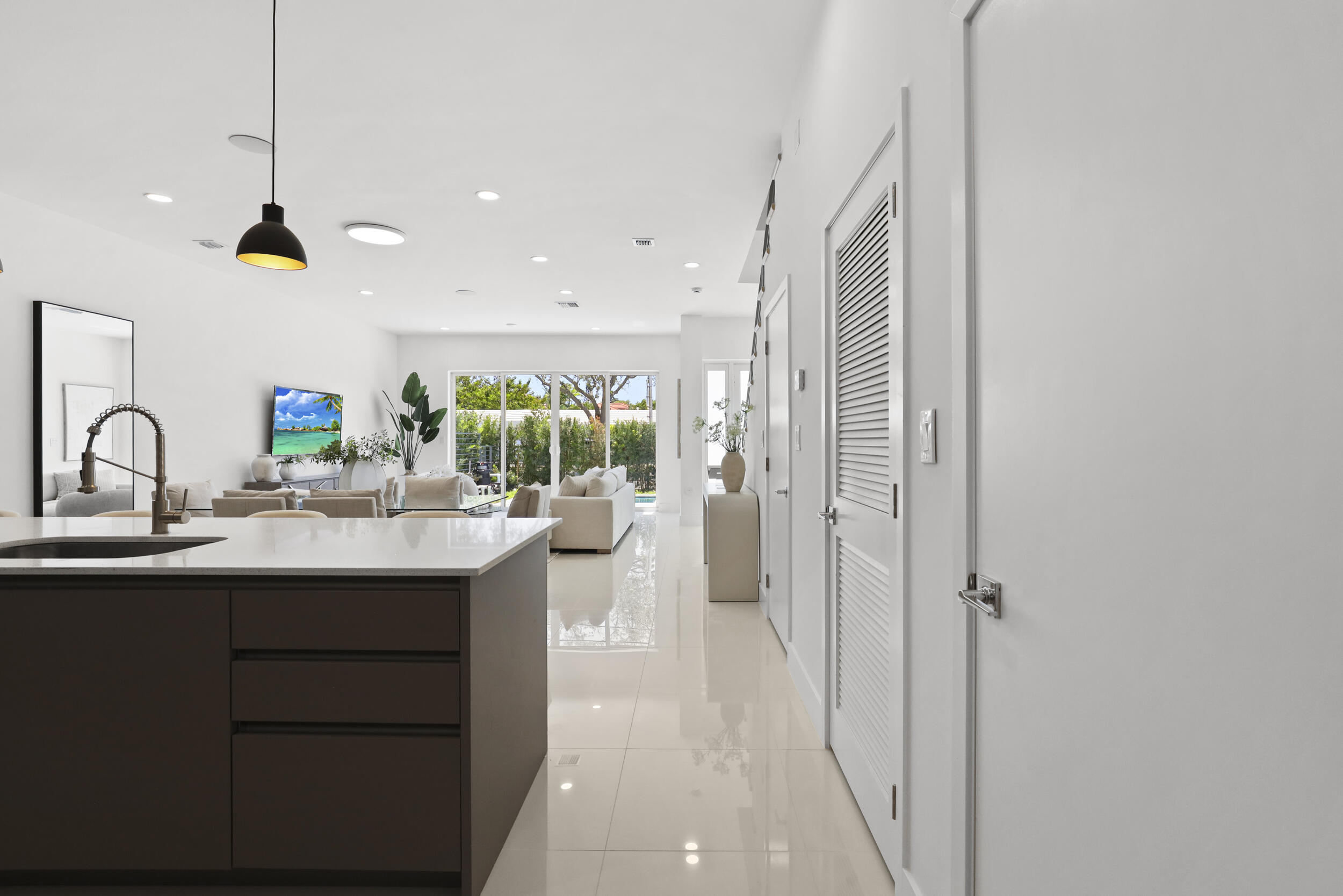 1807 NE 13 #1807, Fort Lauderdale FL 33304