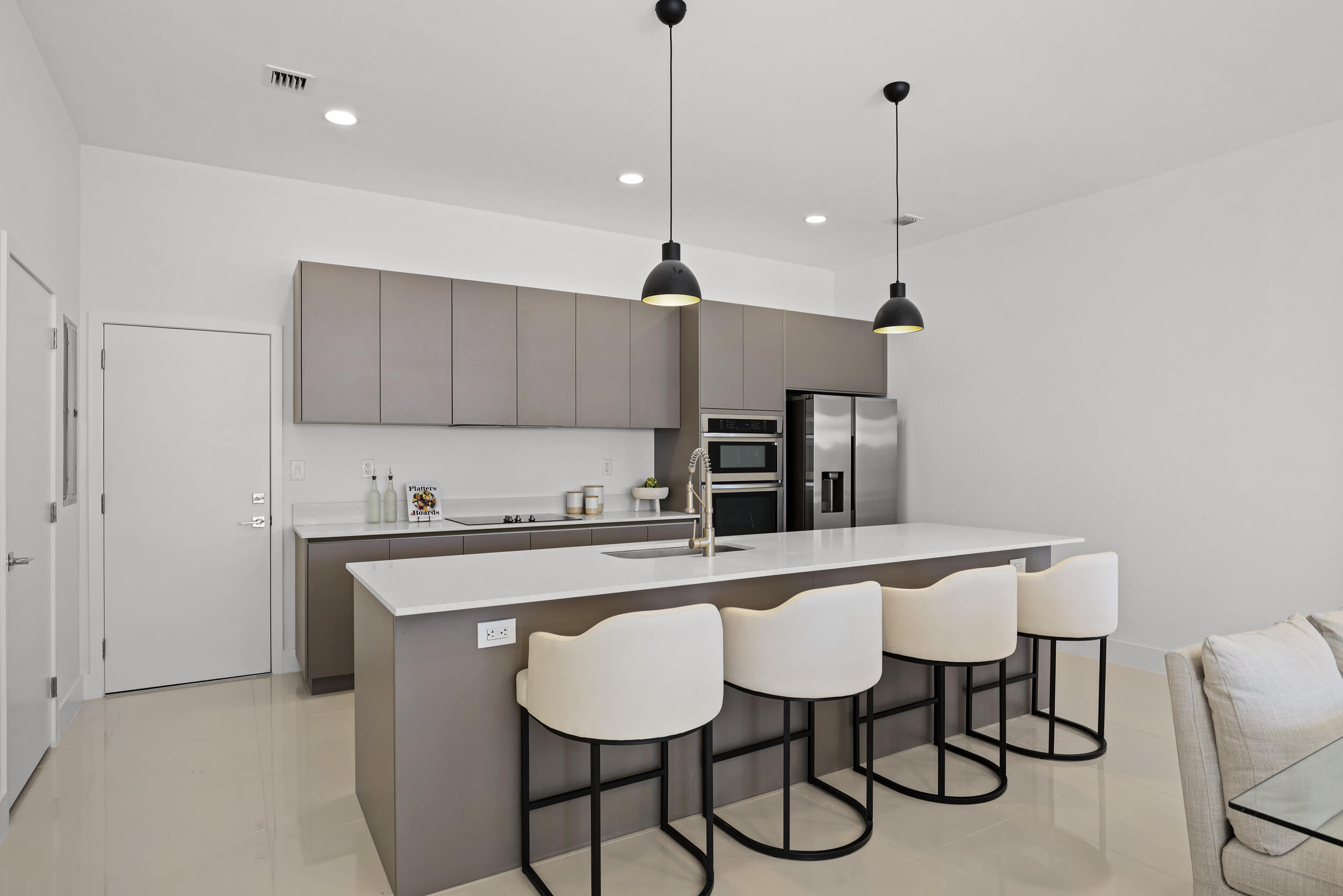 1807 NE 13 #1807, Fort Lauderdale FL 33304