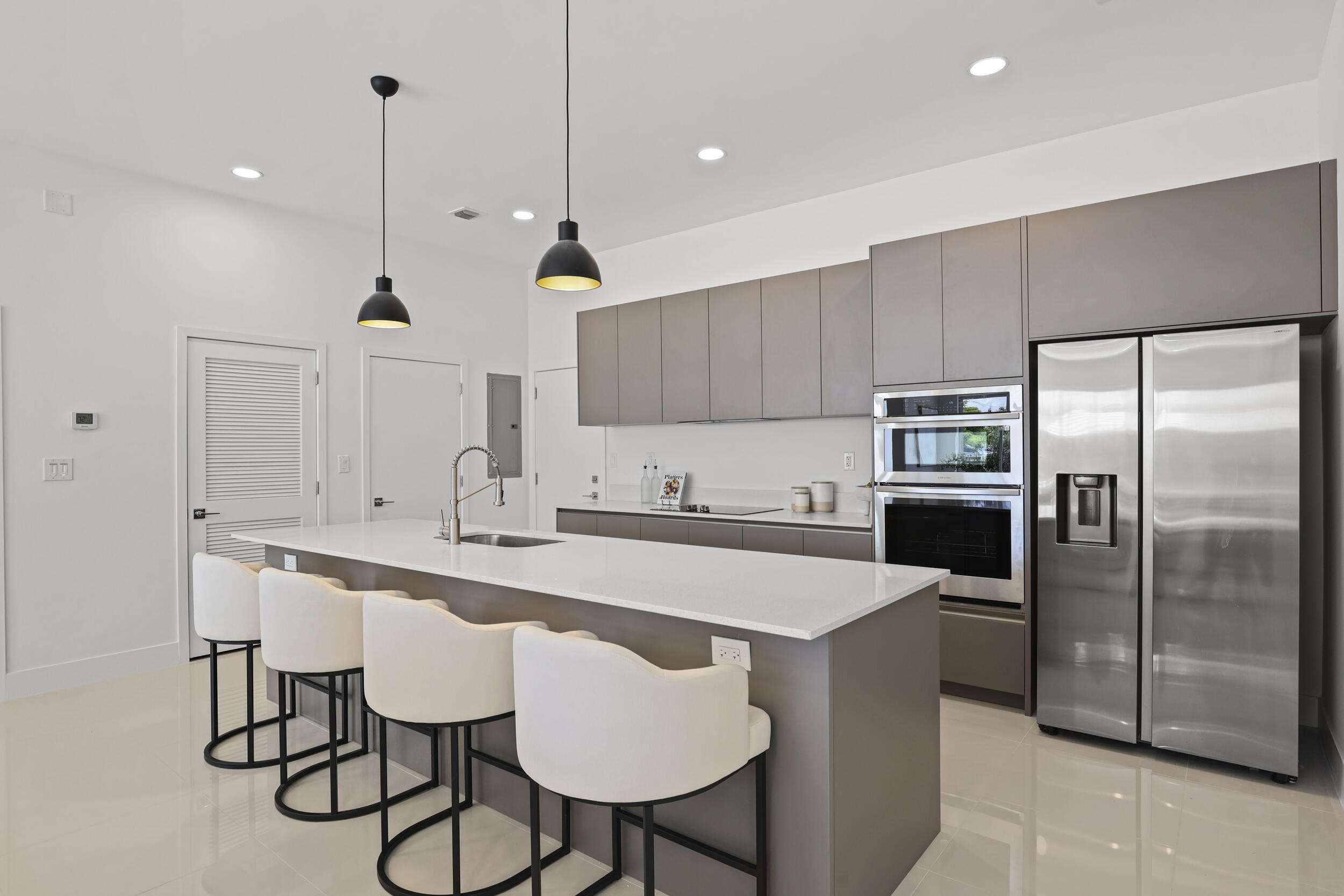1807 NE 13 #1807, Fort Lauderdale FL 33304